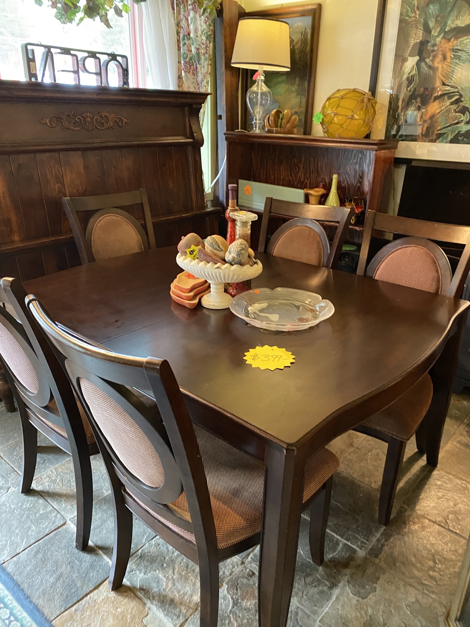 Lila's Resale Furniture and Collectibles