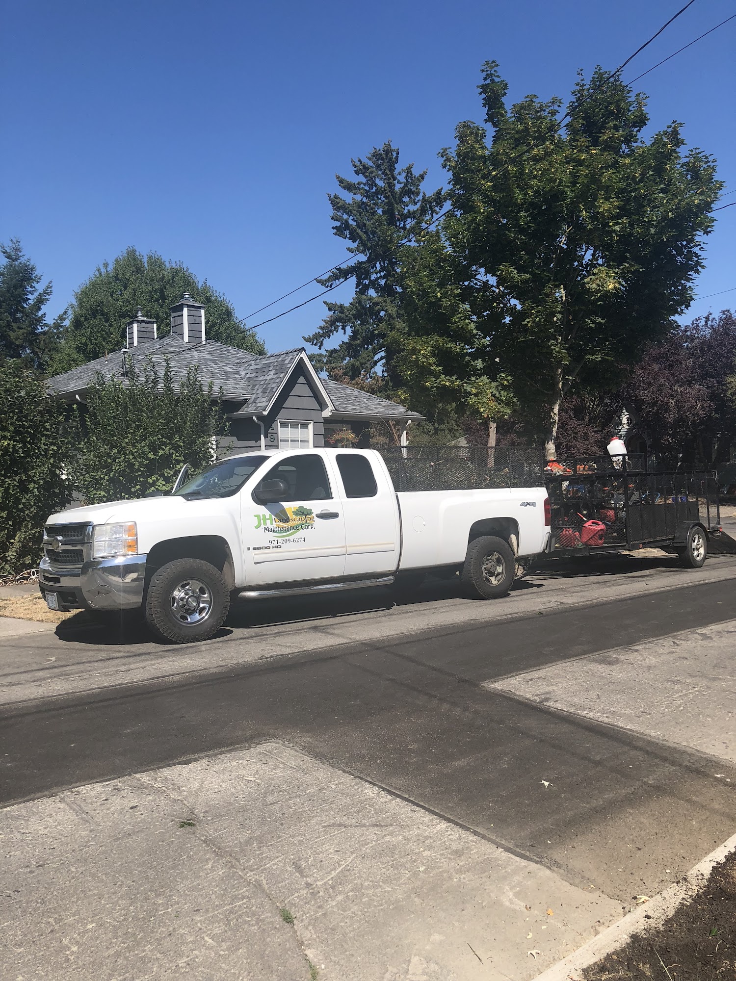 JH Landscaping Maintenance Corp. 541 S 10th St, Independence Oregon 97351