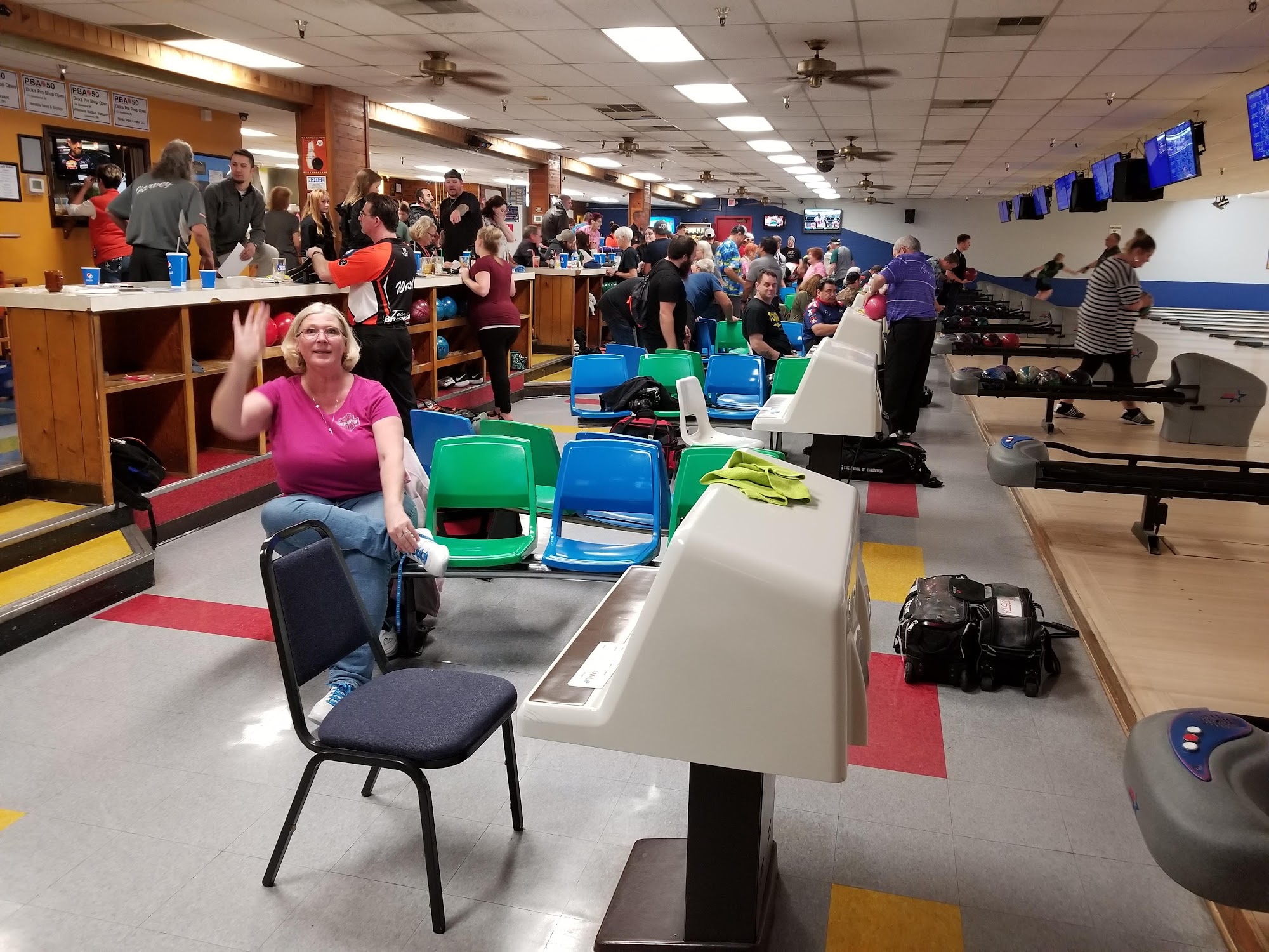 Linn Lanes Bowling Center