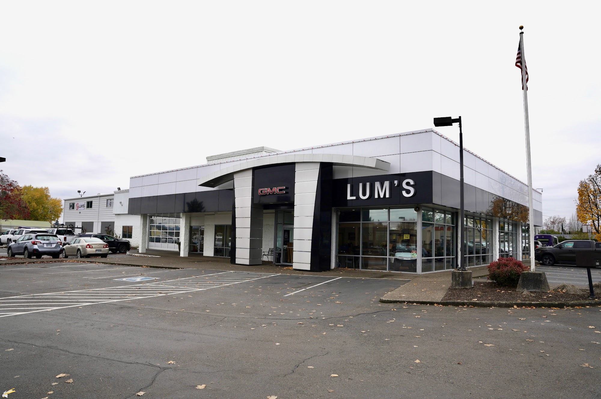 Lum's GMC