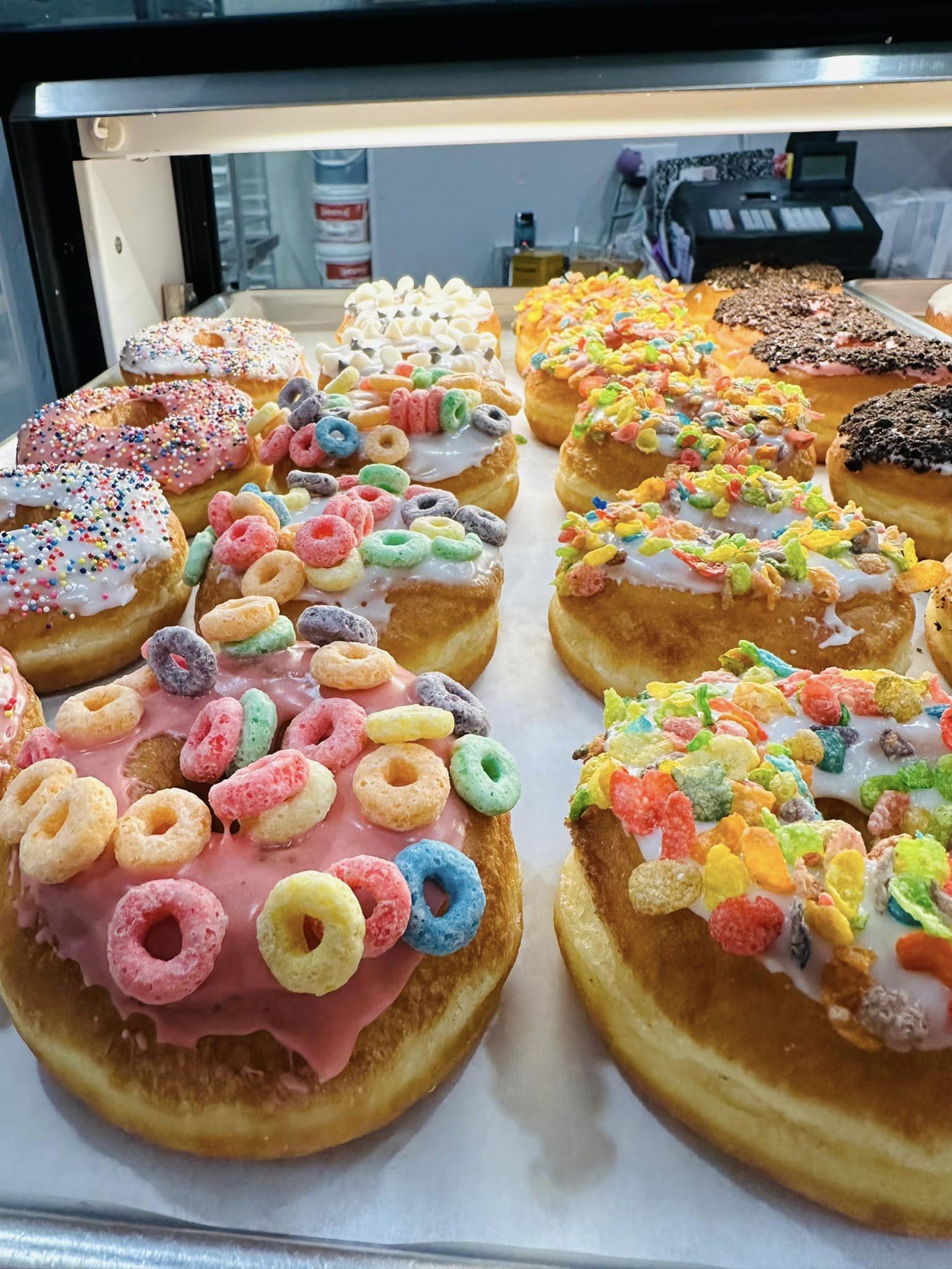 Puck's Donuts