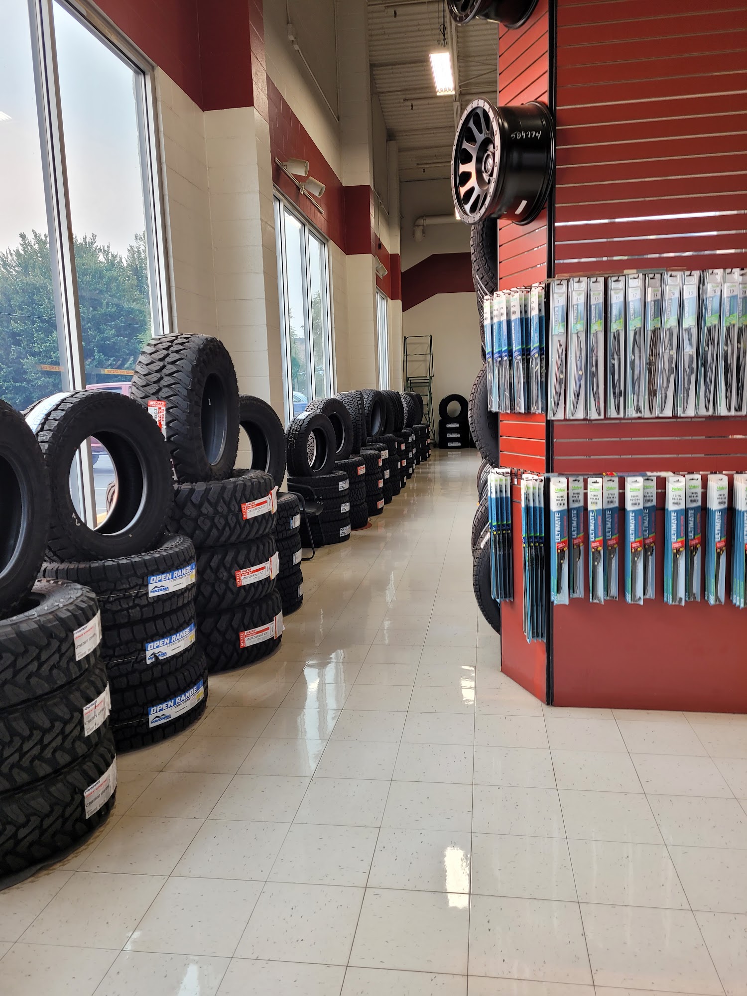 Les Schwab Tire Center