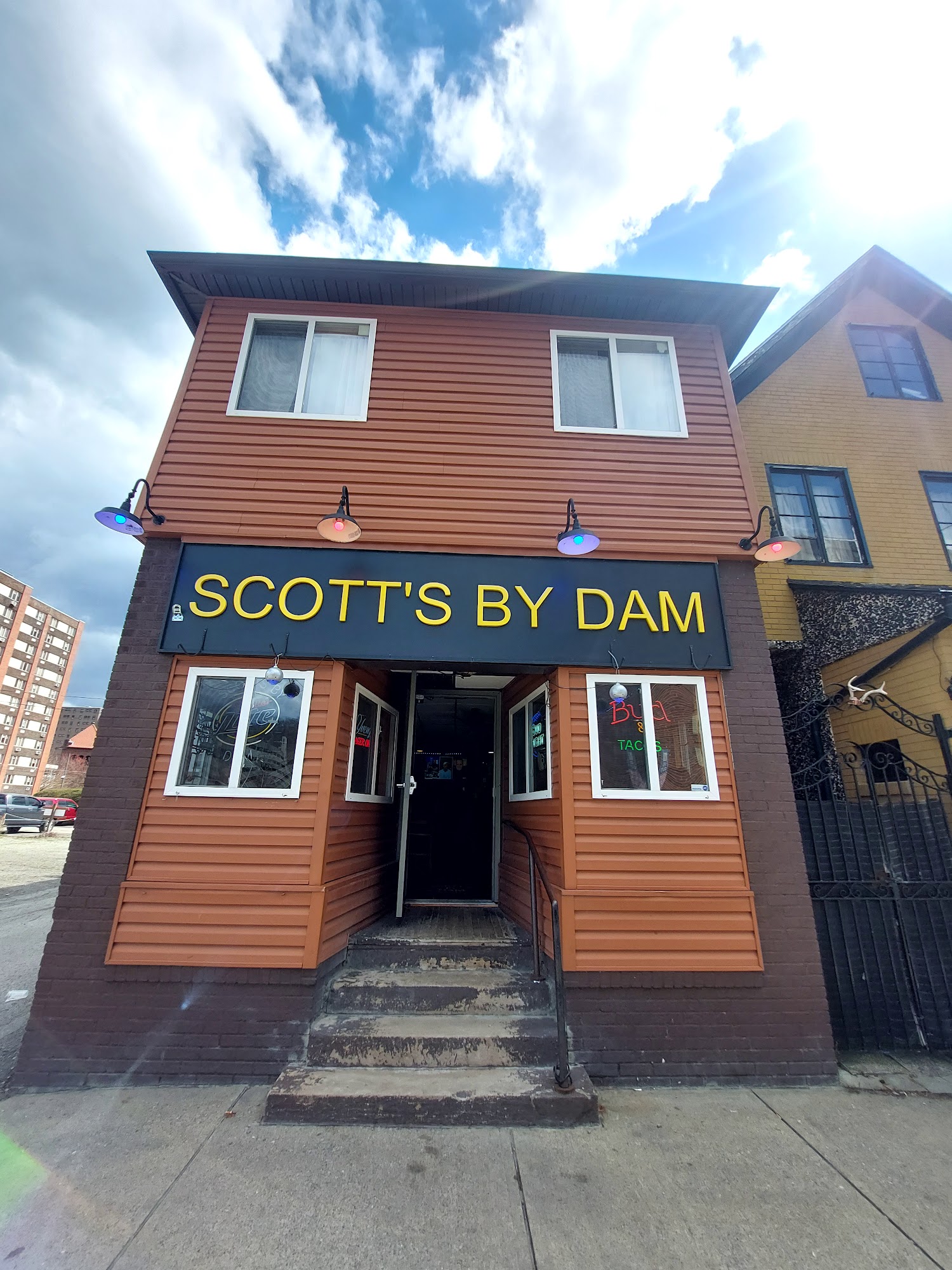 Scott's By Dam