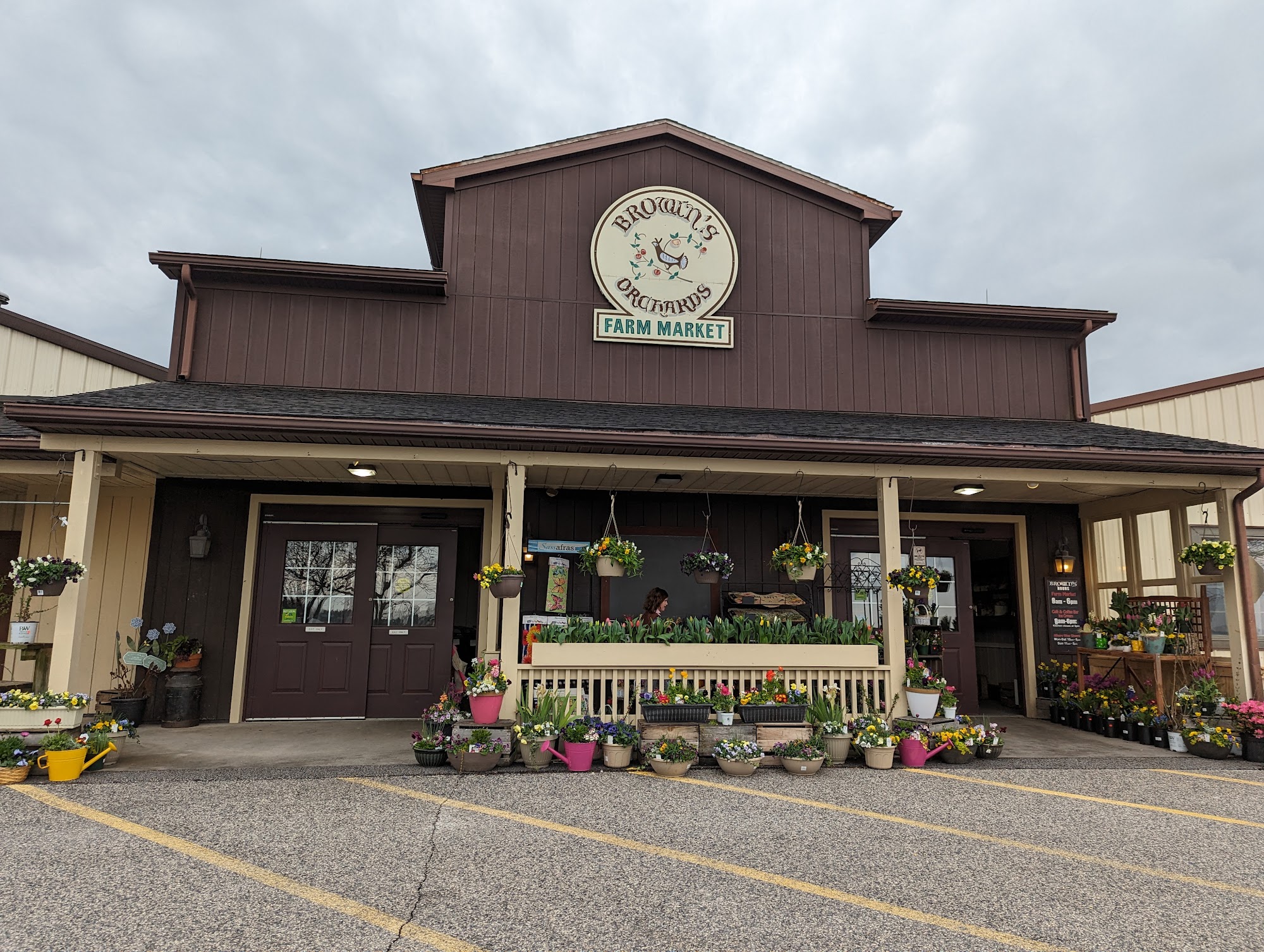 Brown's Orchards & Farm Market