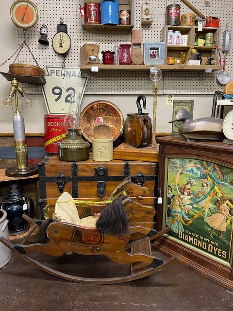 Country Store Antiques & Decor