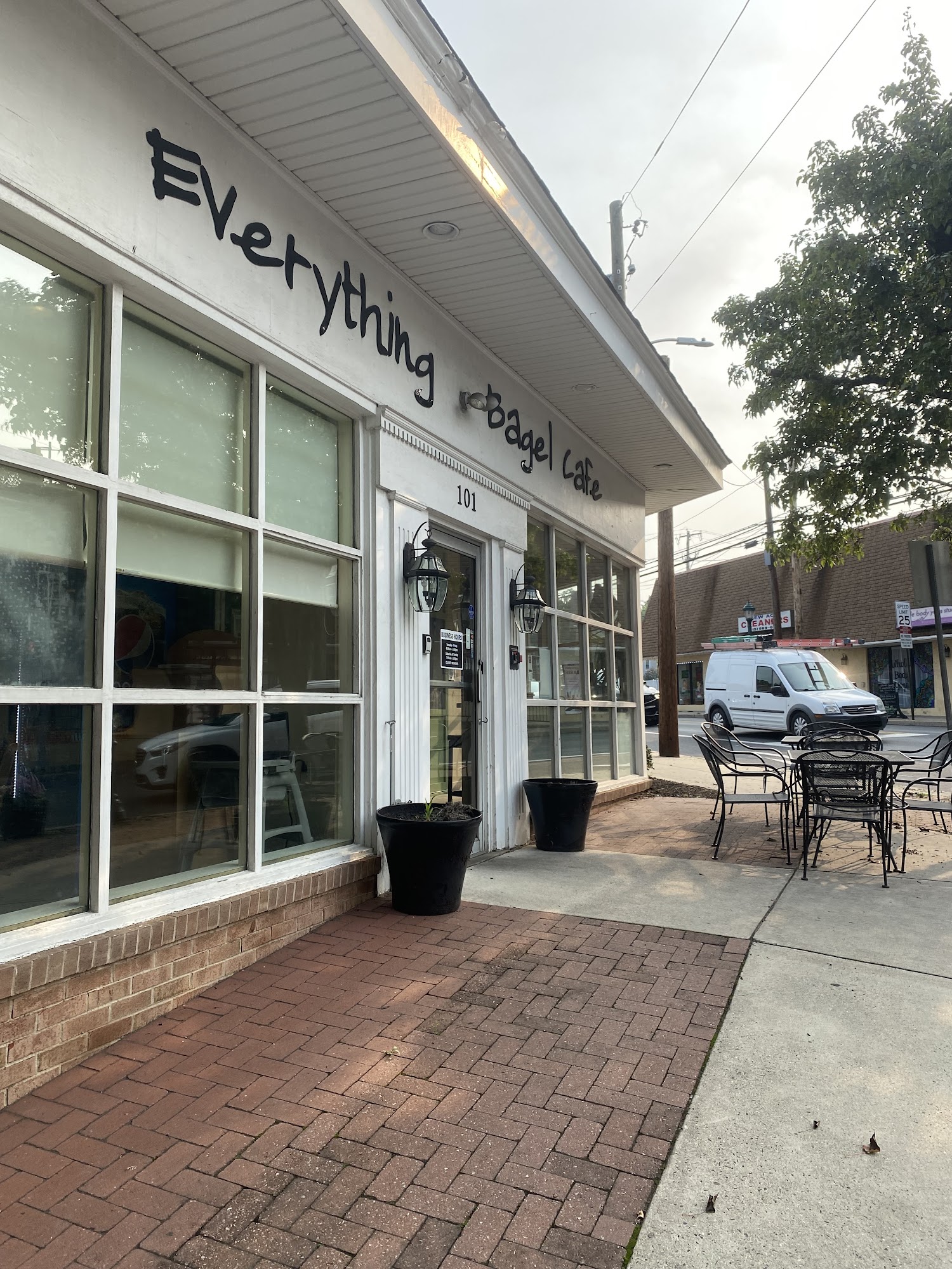 Everything Bagel Cafe