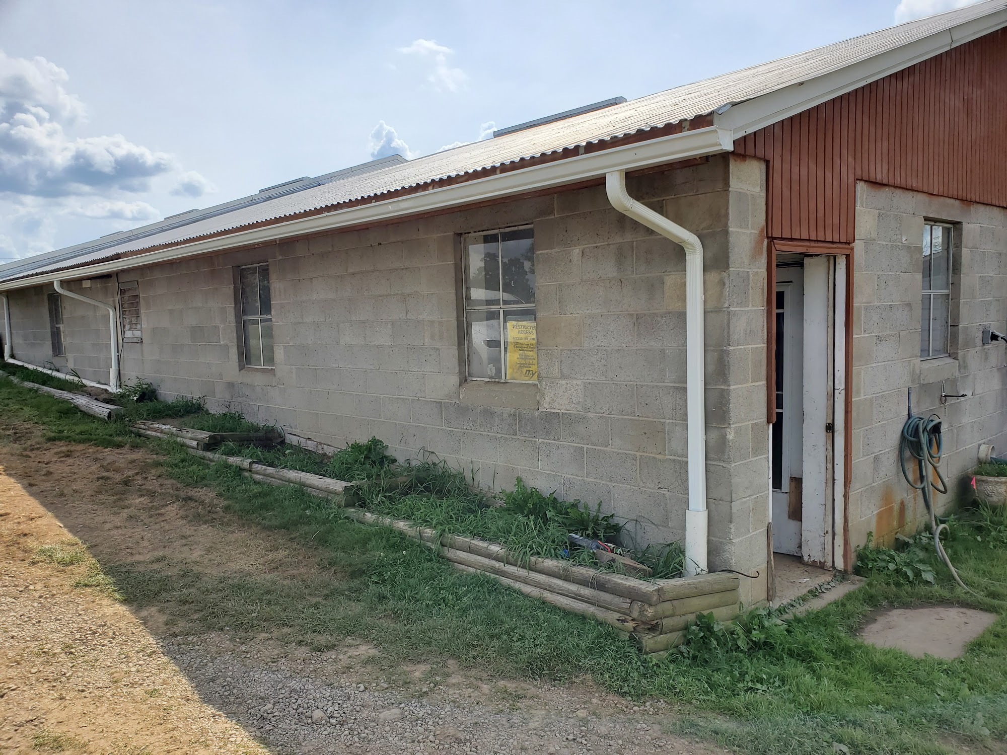 Kalp & Civis Seamless Gutter