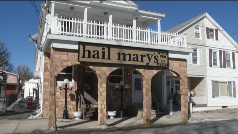 Hail Mary's Sports Pub at the Parview Inn
