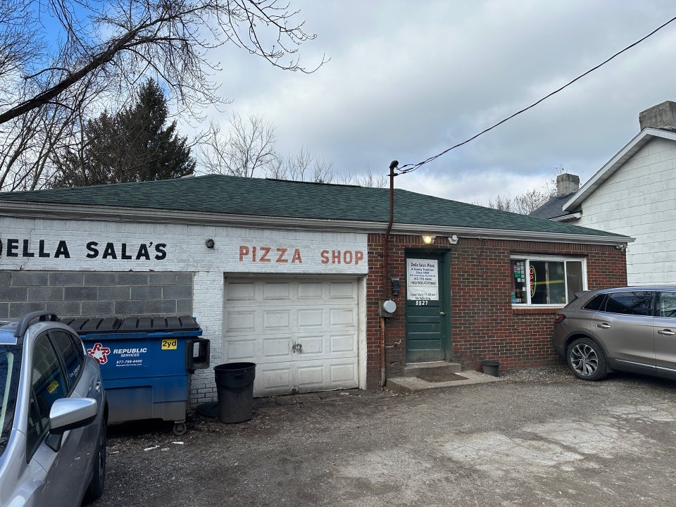 Della Sala's Pizza