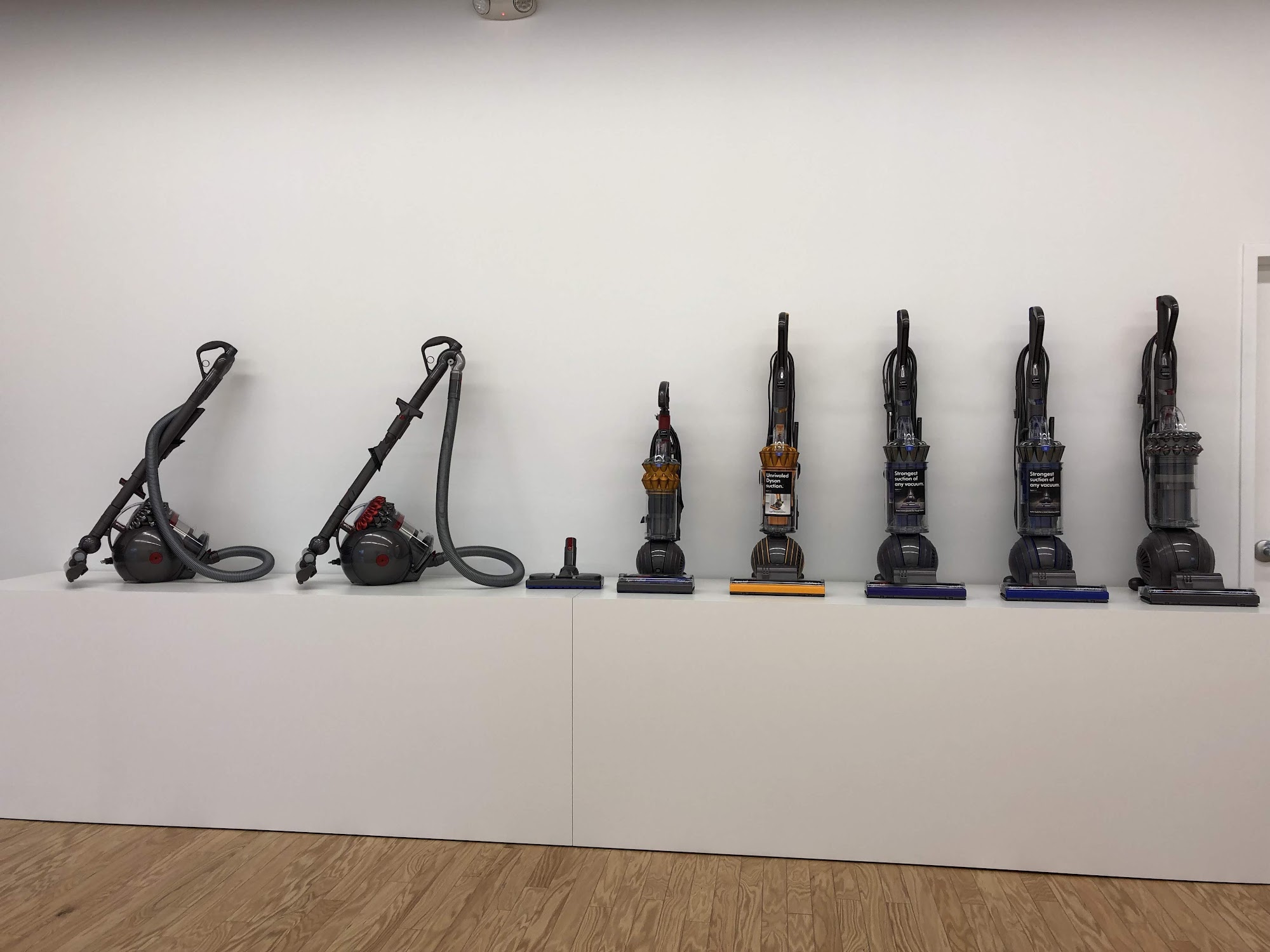 Dyson Service Center Brookfield 70 - y3u82wj
