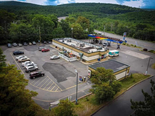 Carriage Stop Plaza - Sunoco Gas Station