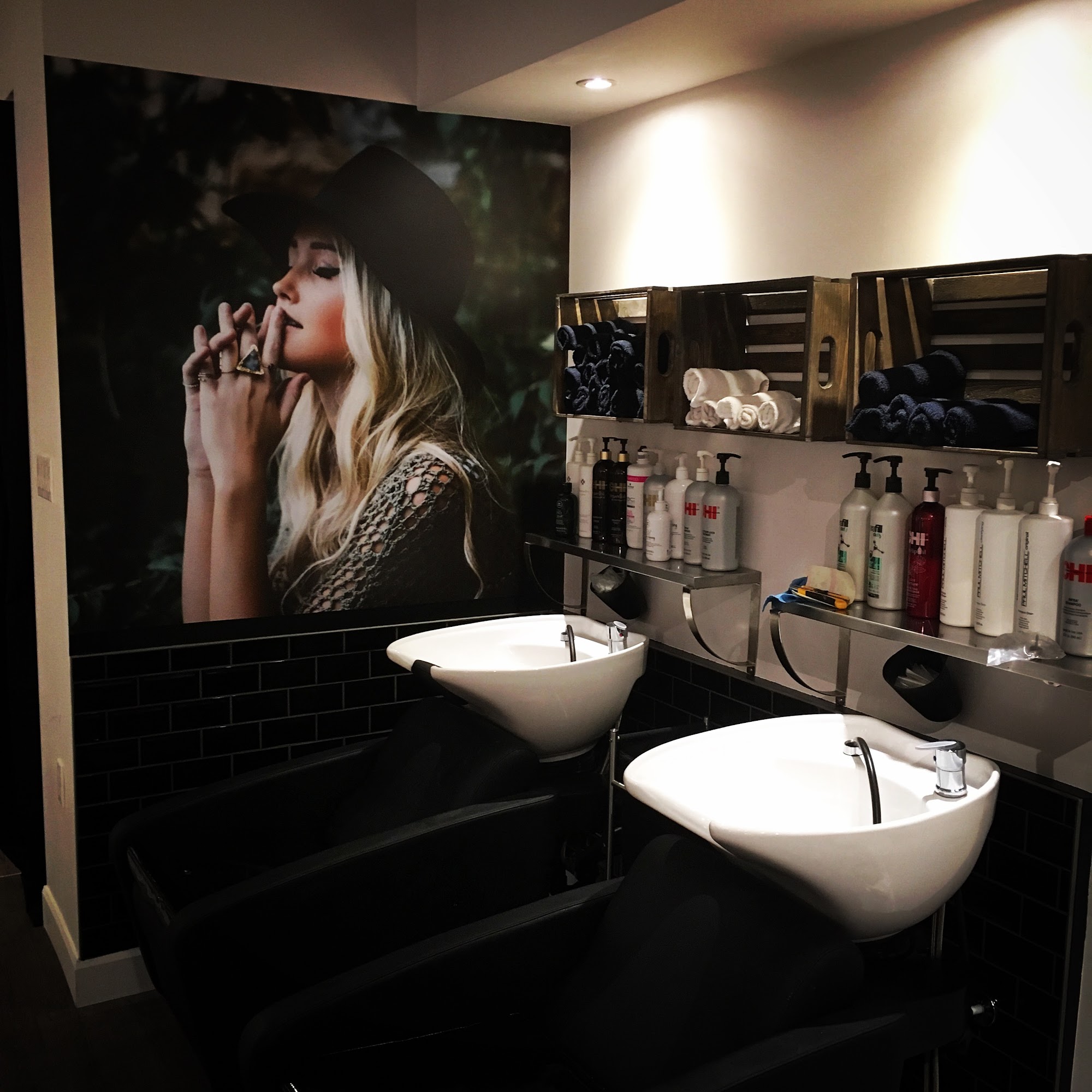 Aliss & co Coiffure x Esthétique 273 Rue Duvernay, Beloeil Quebec J3G 2M3