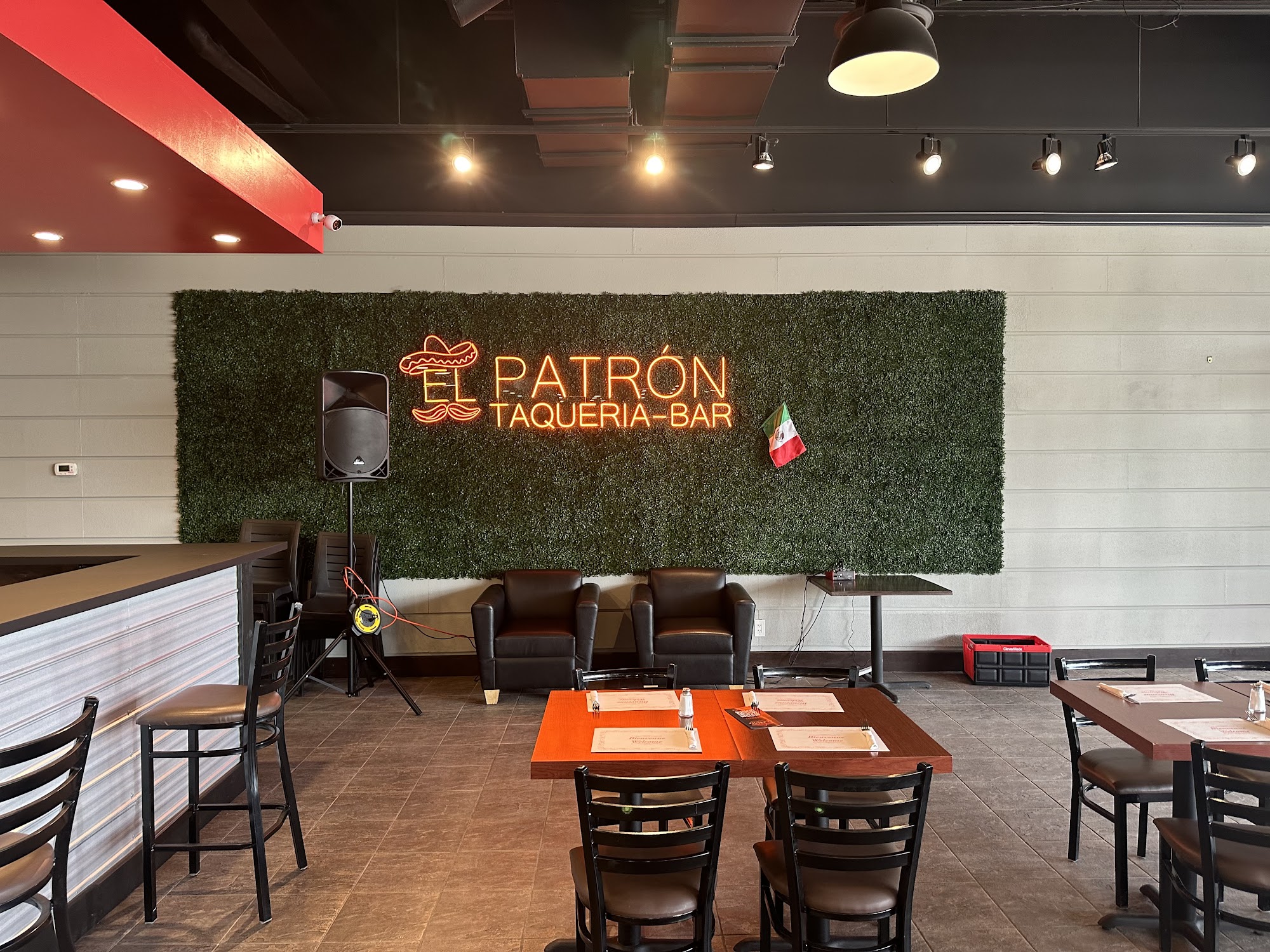 El Patron Taqueria Bar 2130 Boulevard des Laurentides, Laval, QC H7M 2Y6