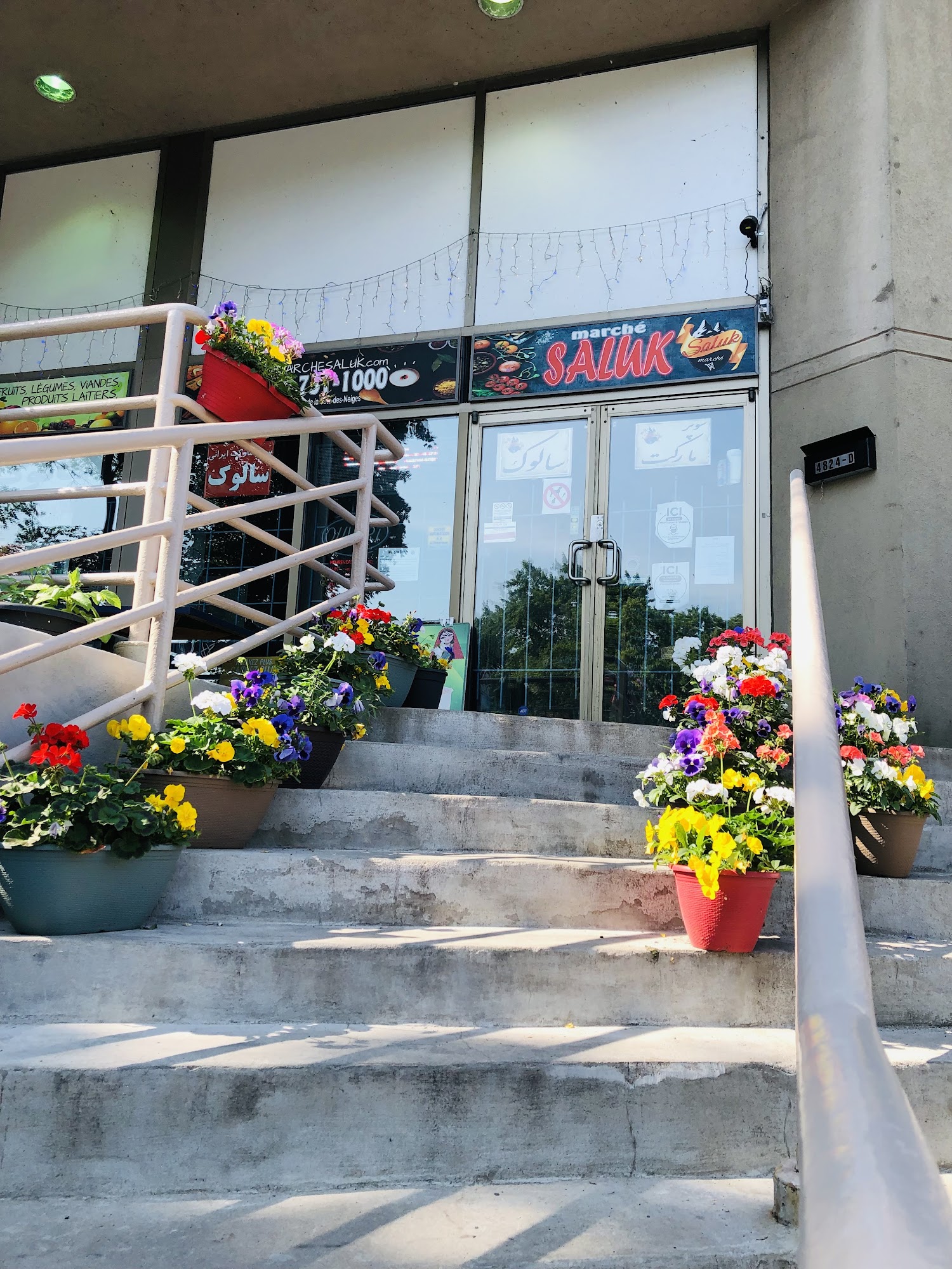 Marché Saluk, Iranian Supermarket