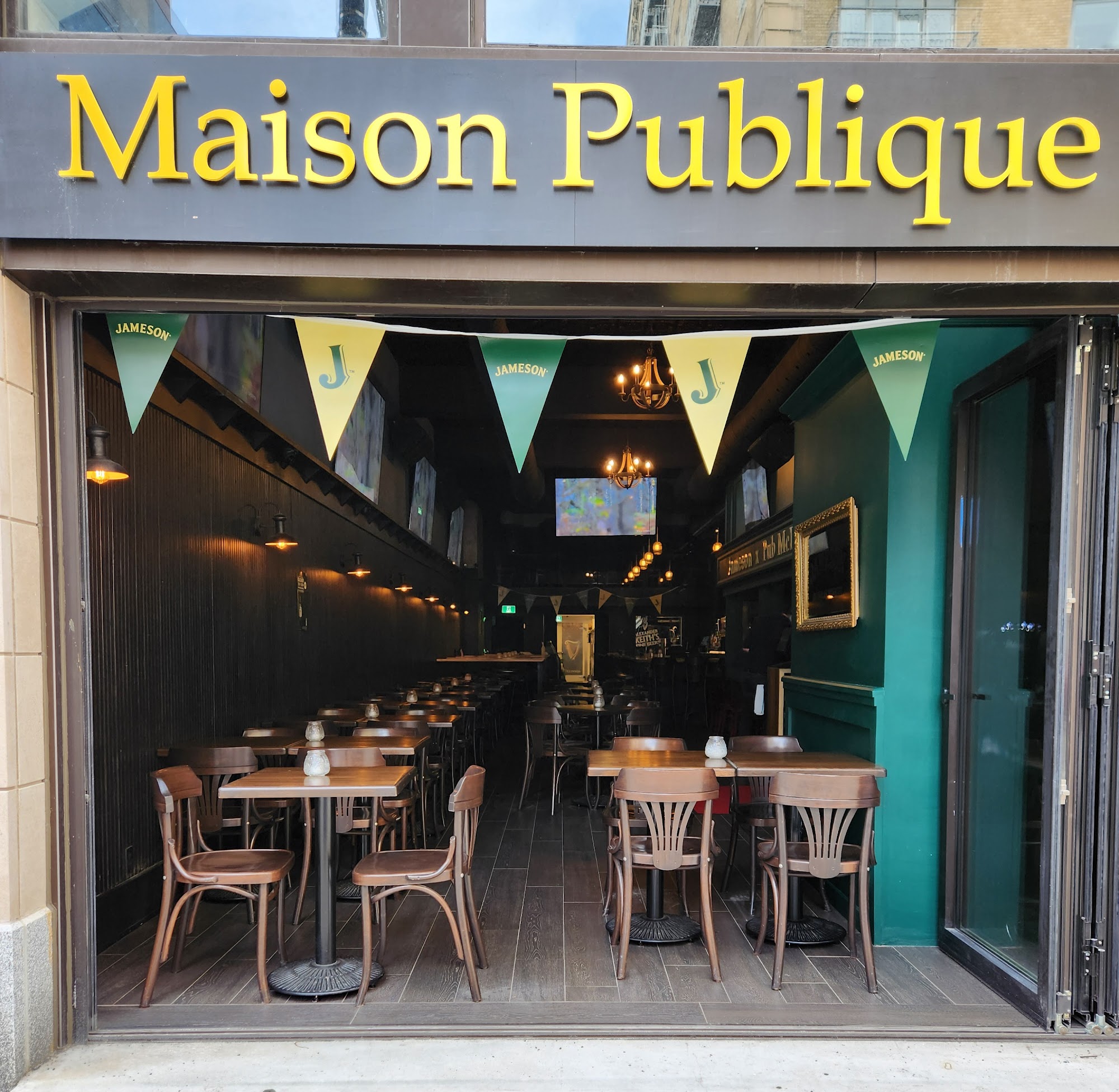 Maison Publique McLean's Public House