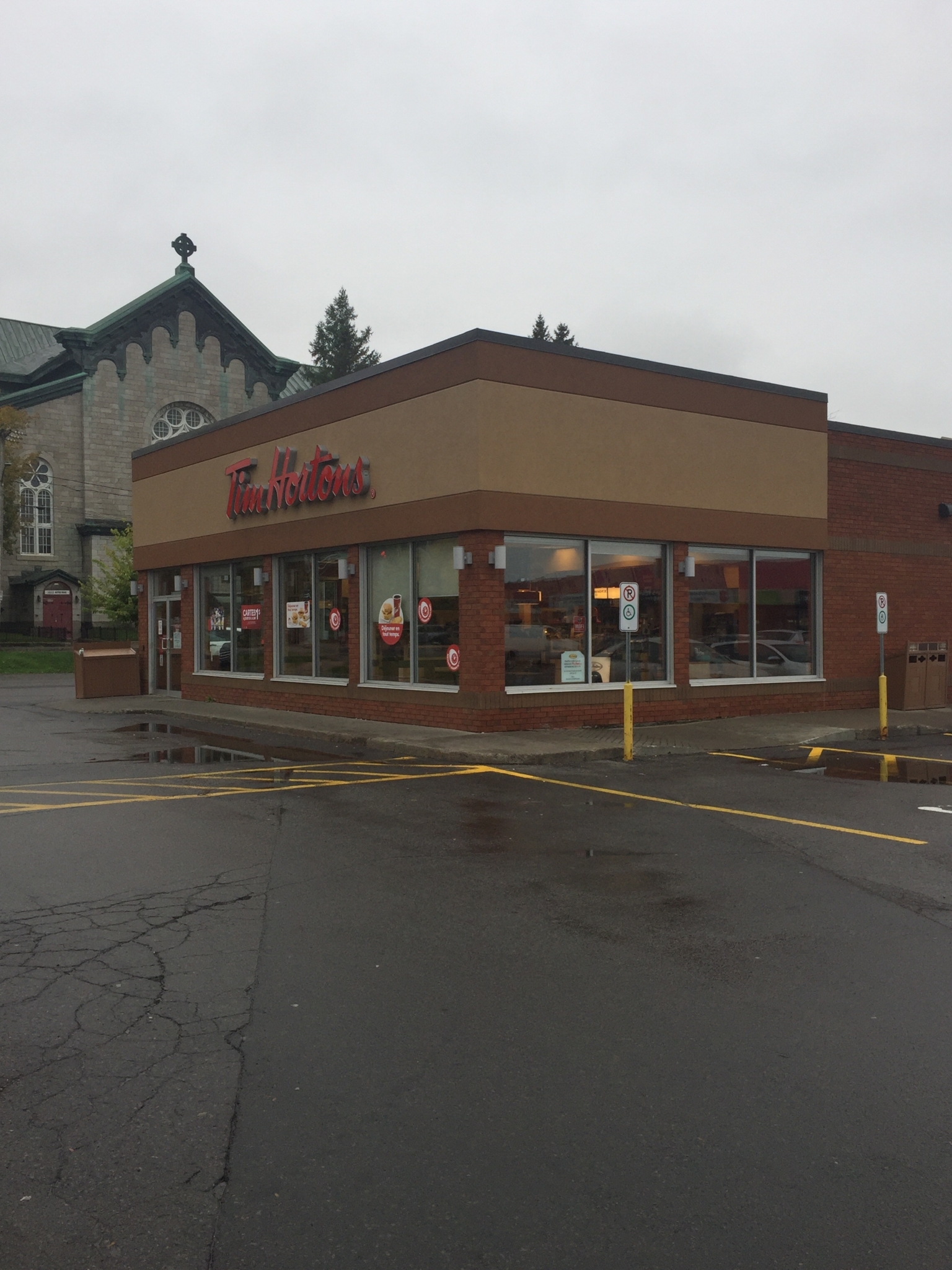 Photo credit: yellowpages.ca