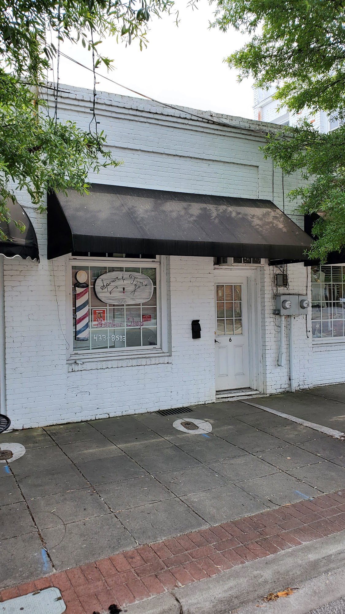 Spencer & Tom's Barber Shop 6 E Boyce St, Manning South Carolina 29102