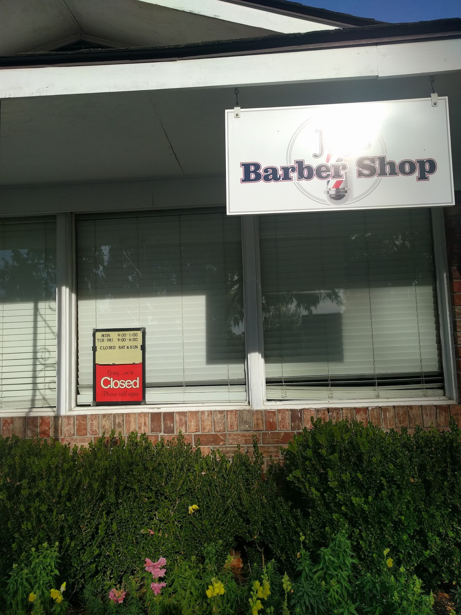 J & J's Barber Shop 902 Paris Ave, Port Royal South Carolina 29935
