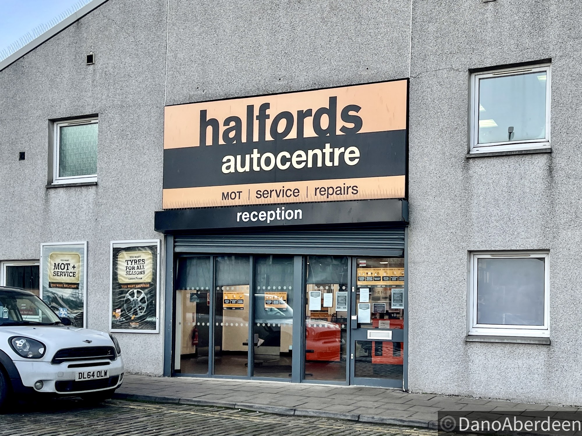 Halfords Autocentre Aberdeen (St Clair St)