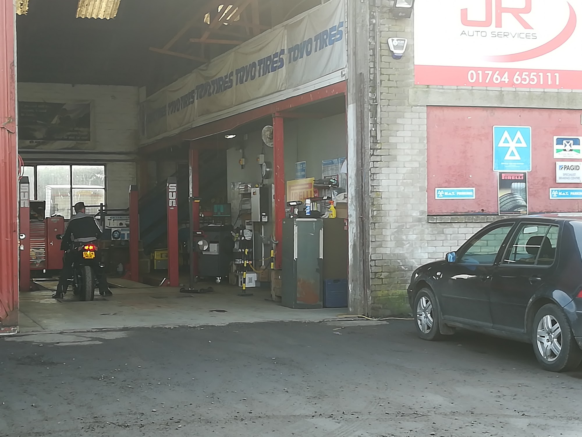 J & R Auto Service Ltd