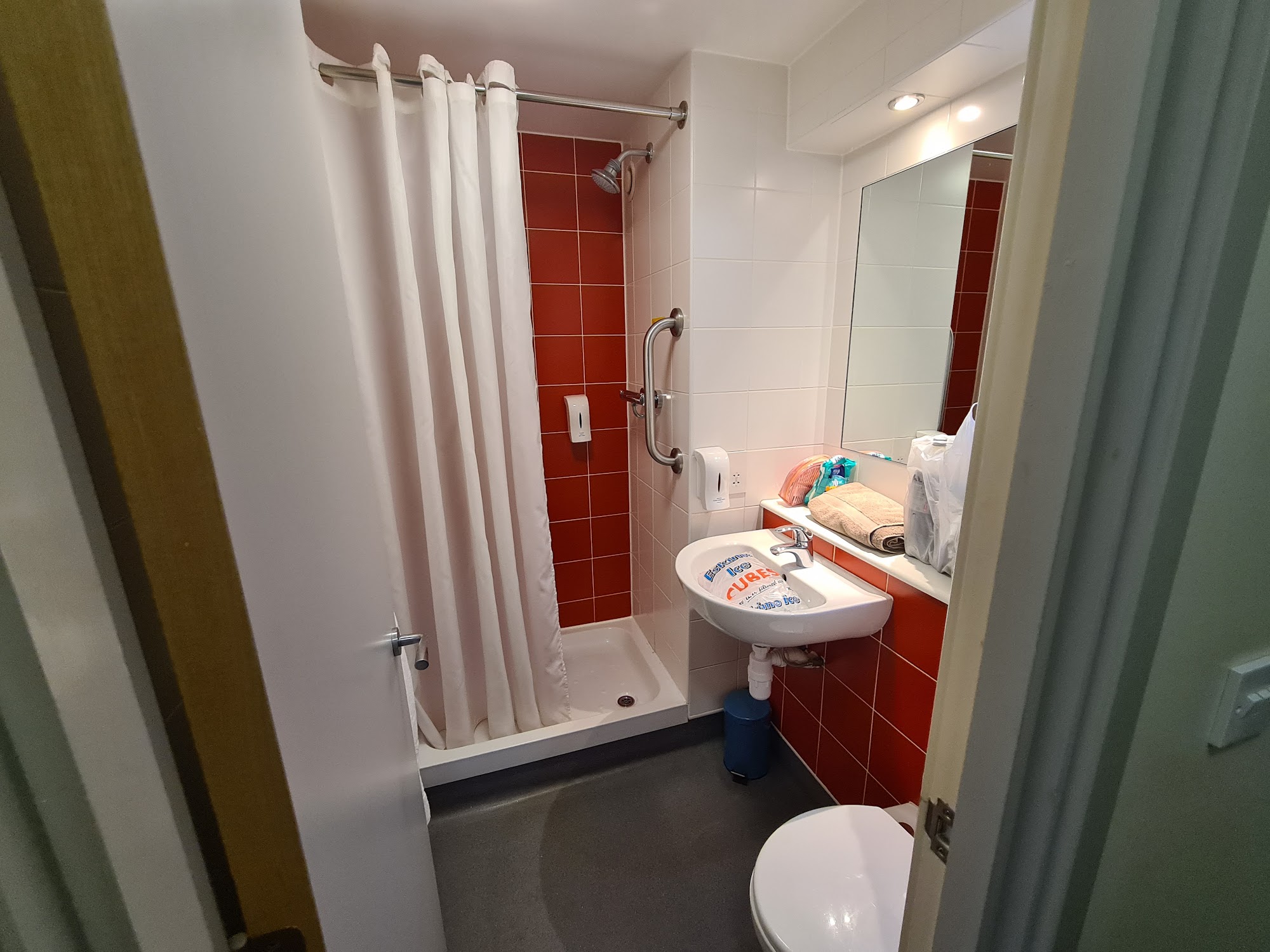 Travelodge Edinburgh Central Waterloo Place