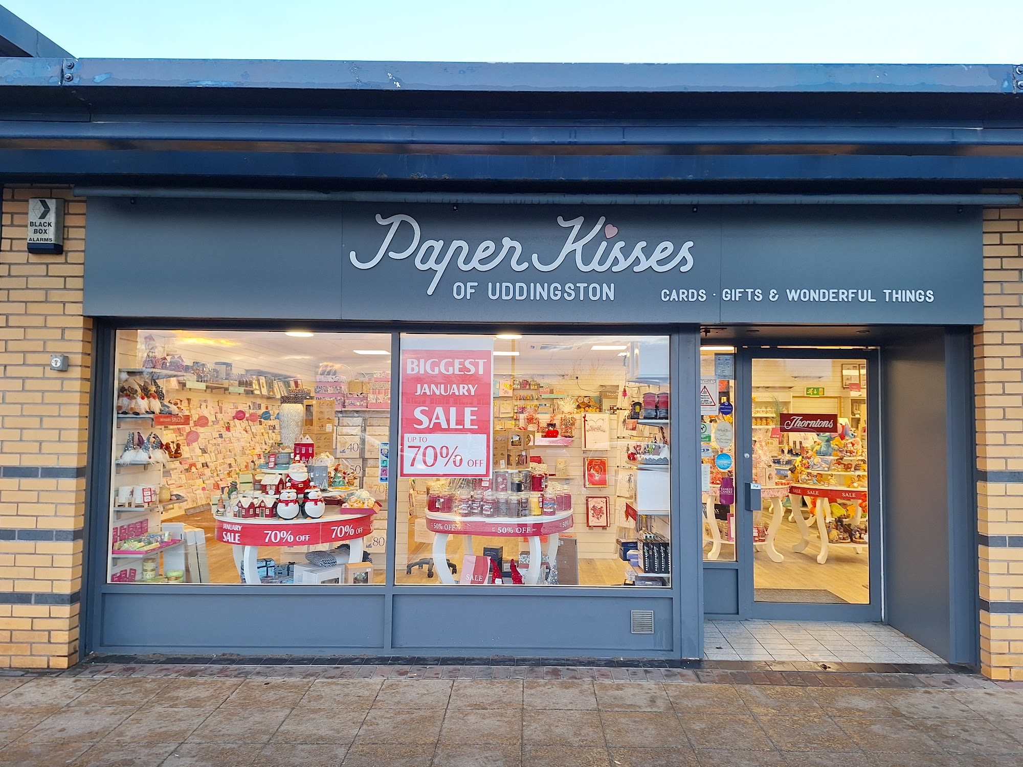 Paper Kisses Of Uddingston