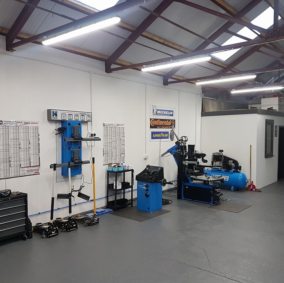 Finnie's Tyre Services