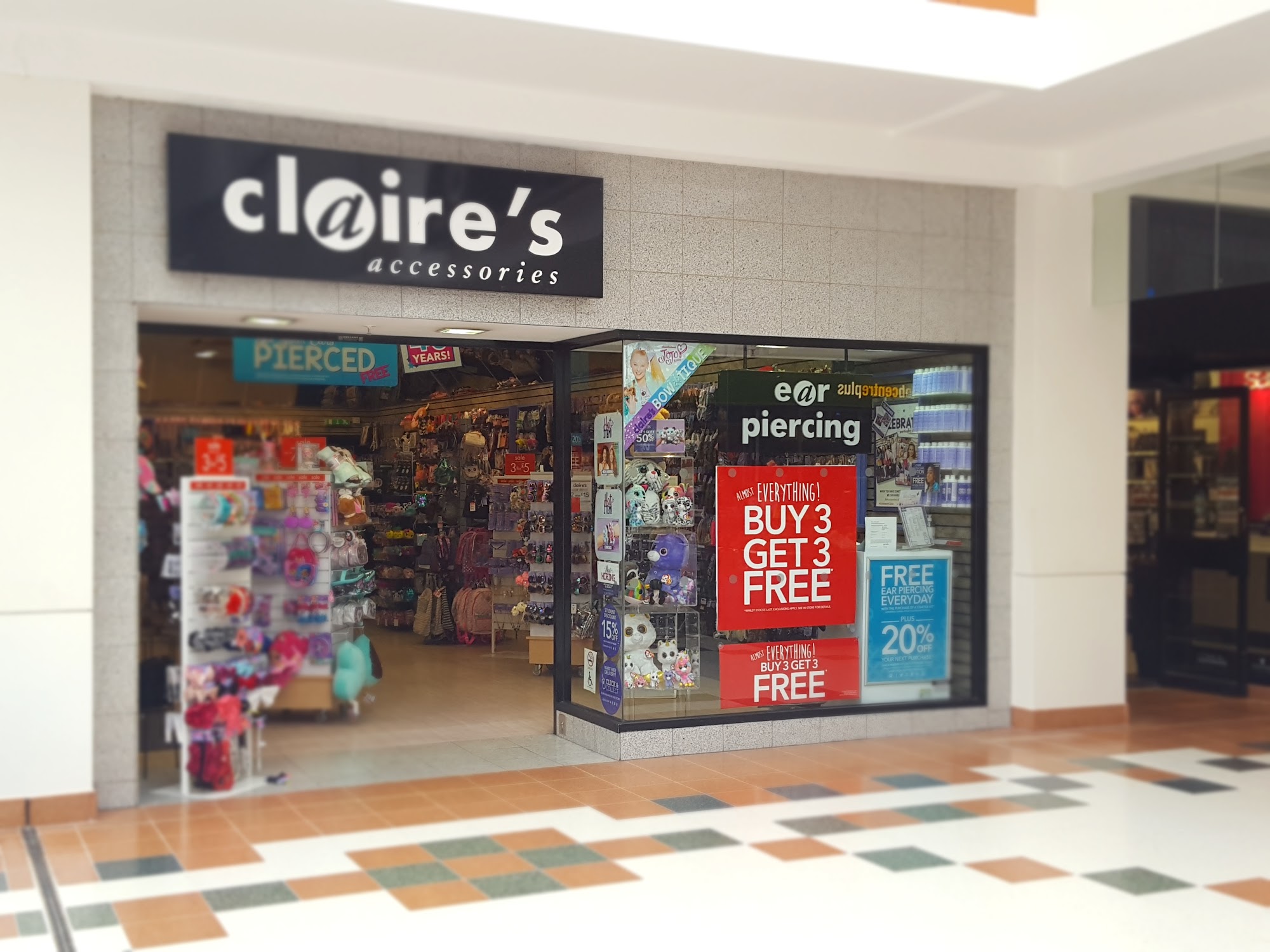 Claire's Unit 126 509 Livingston Designer Outlet, Livingston