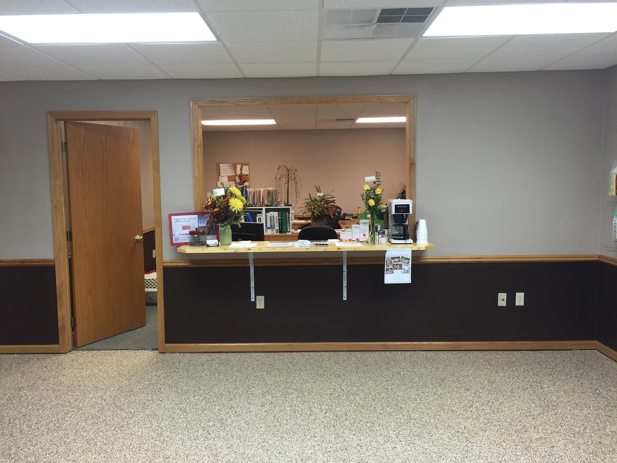 Prairie View Veterinary Clinic 107 Iowa Ave S, Highmore South Dakota 57345