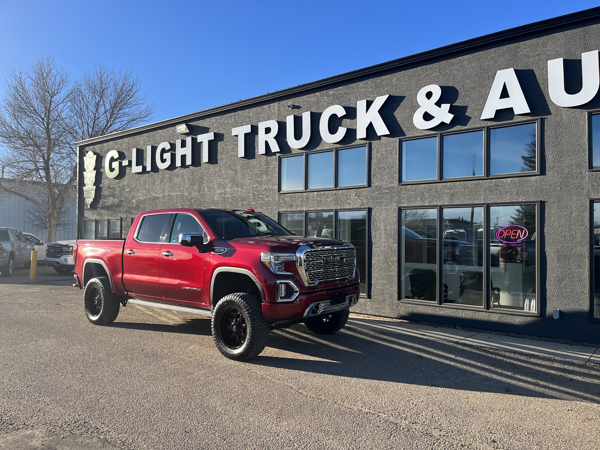 G-Light Truck & Auto