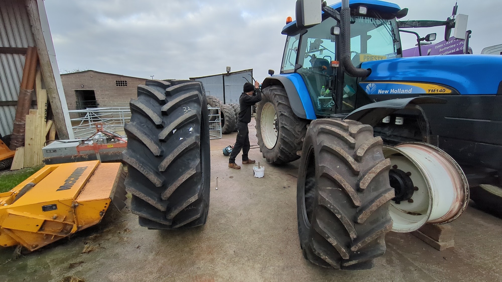 Cheddar Tyre Supplies