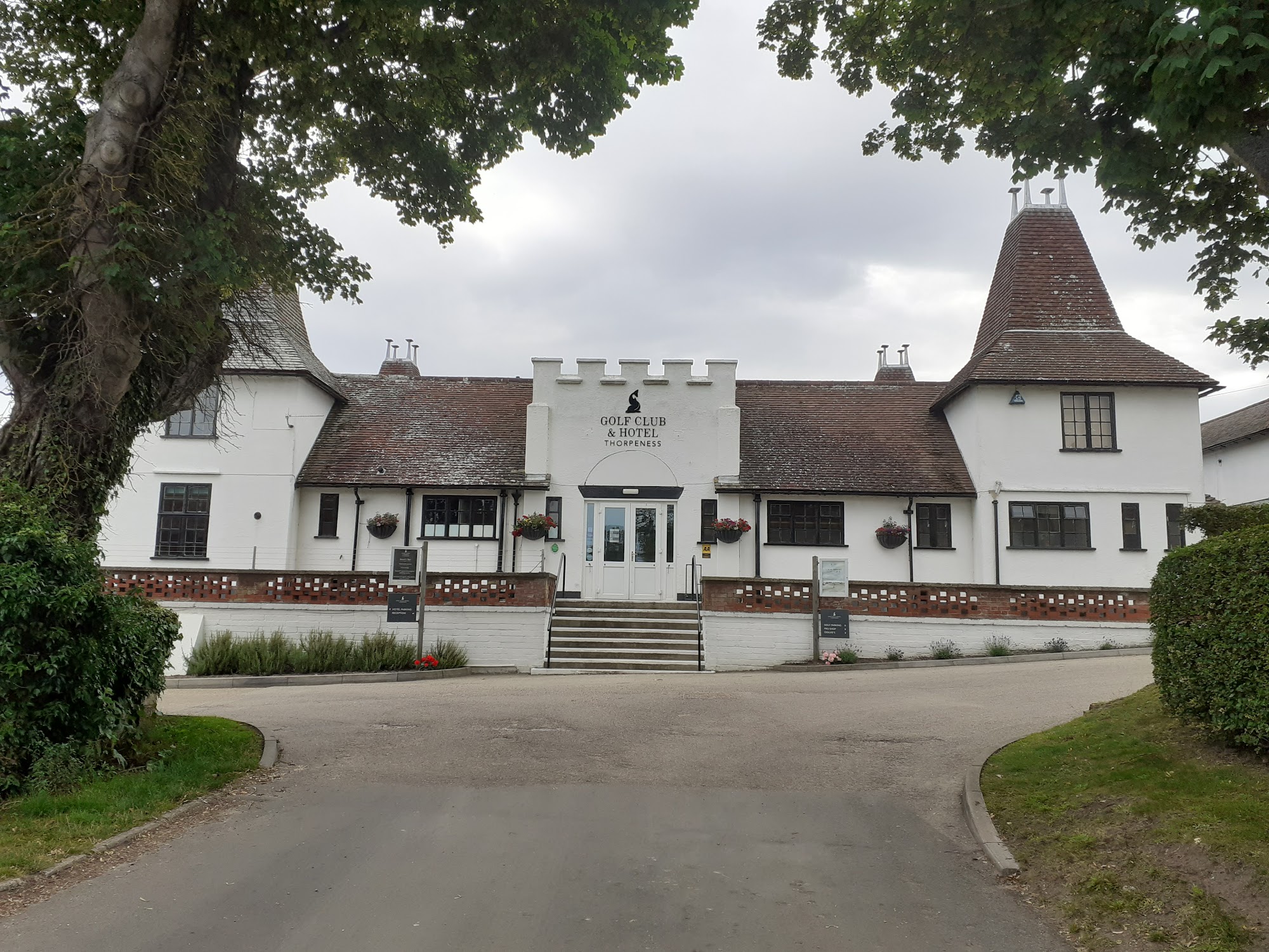Thorpeness Golf Club & Hotel Lakeside Ave, Thorpeness, Leiston