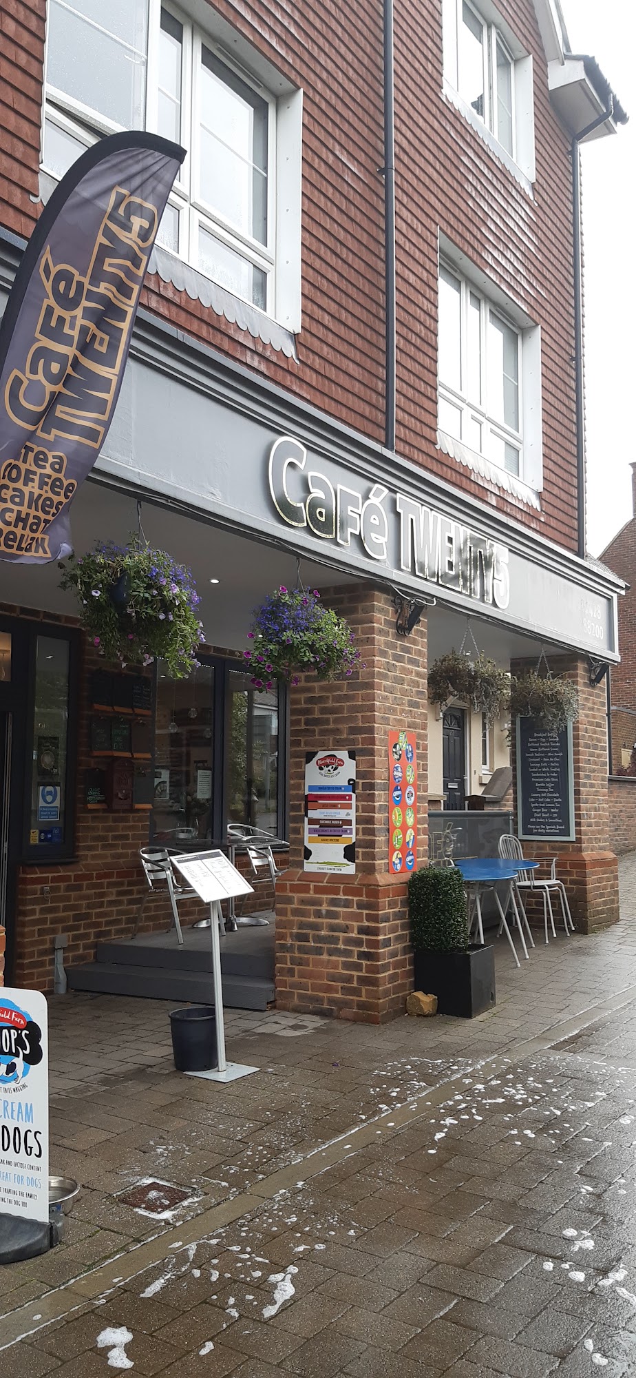 Cafe Twenty5 25 London Rd, Hindhead