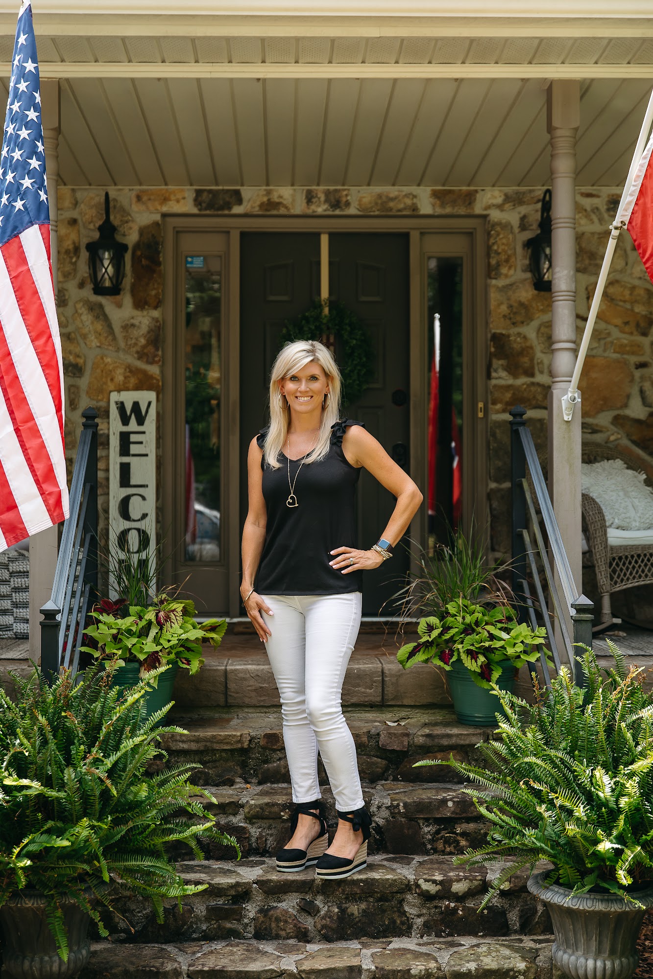 Cassie Hollis of Better Homes and Gardens Real Estate Signature Brokers