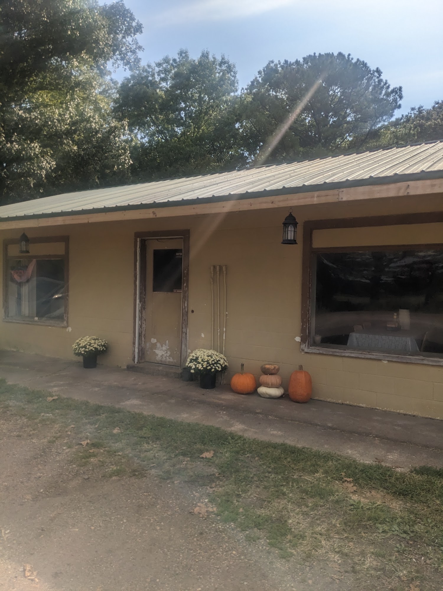 Davidson's Grocery / Hickory Hill BBQ