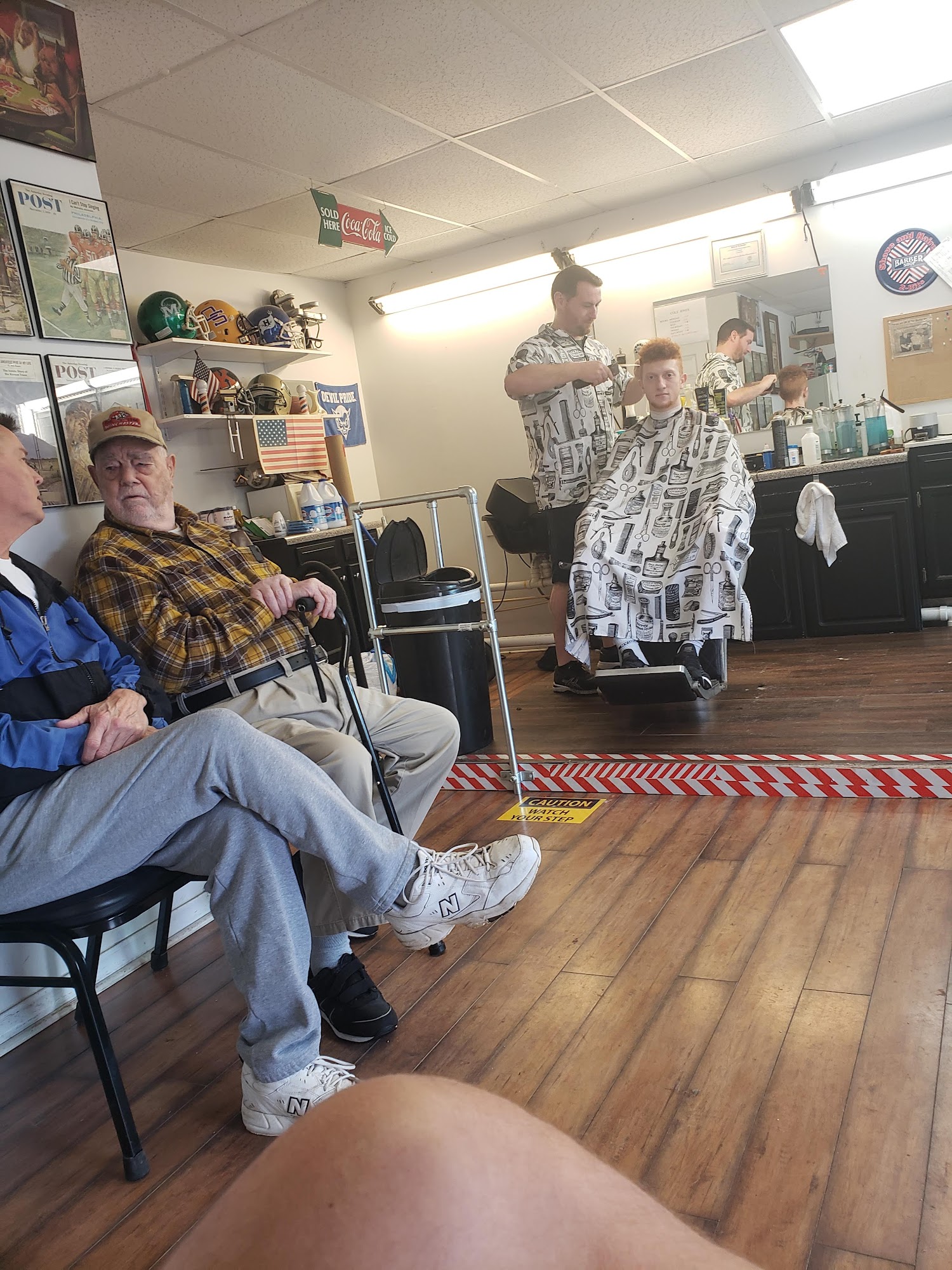 MIKE'S The Barber Shop 324 Ruritan Rd, Harriman Tennessee 37748