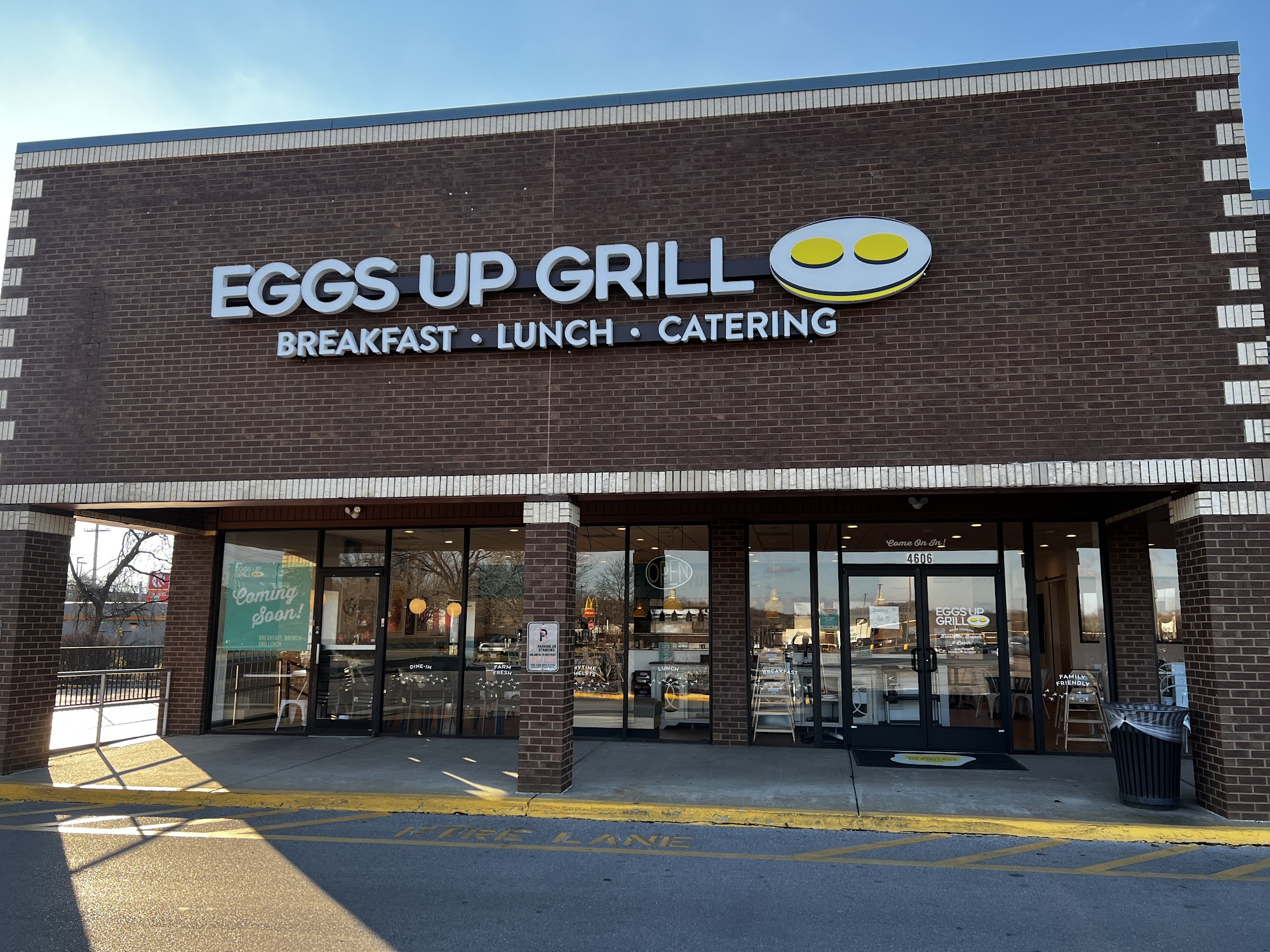 Eggs Up Grill