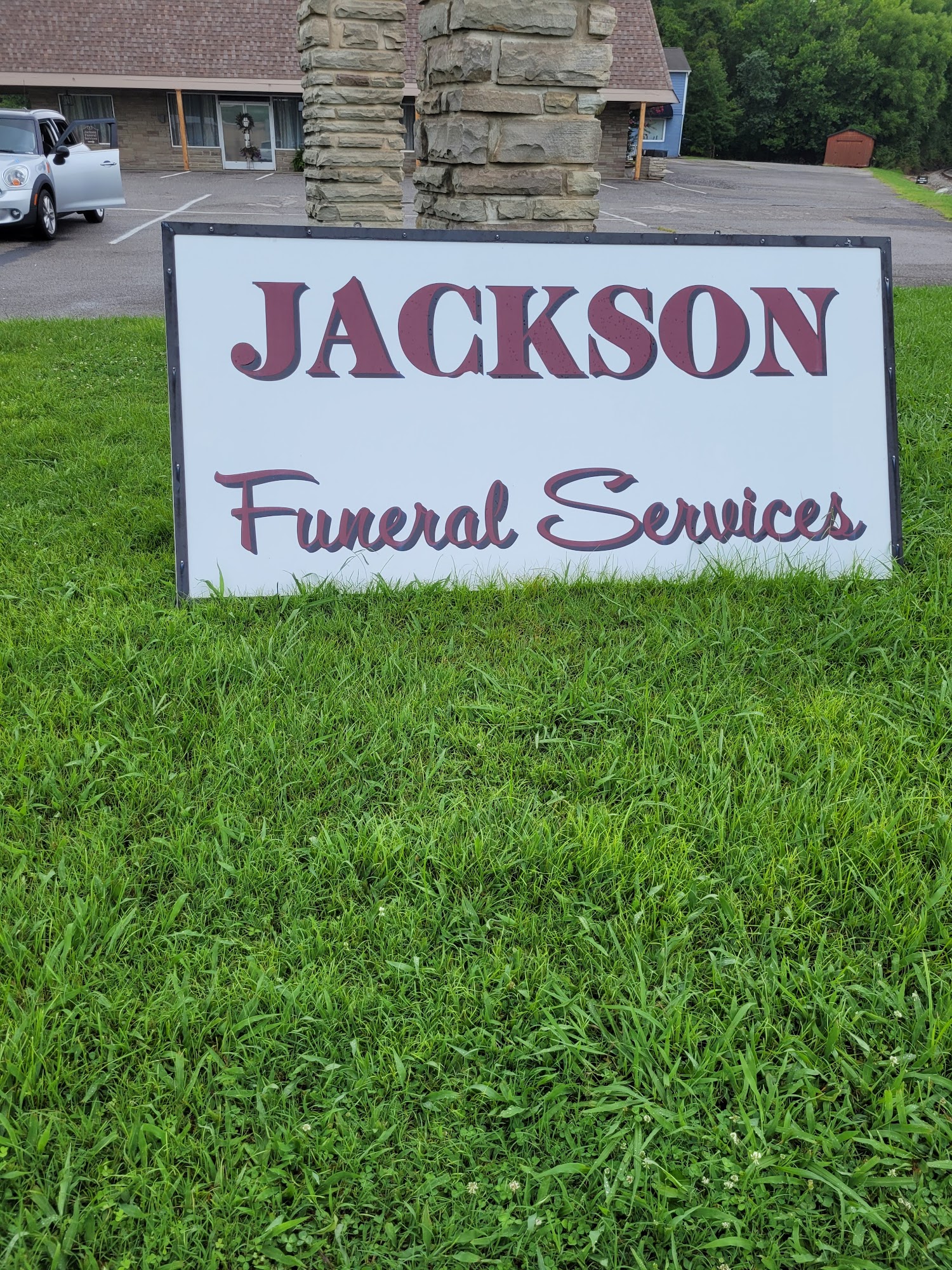 Jackson Funeral Services 51 Edmonds Dr, Oliver Springs Tennessee 37840