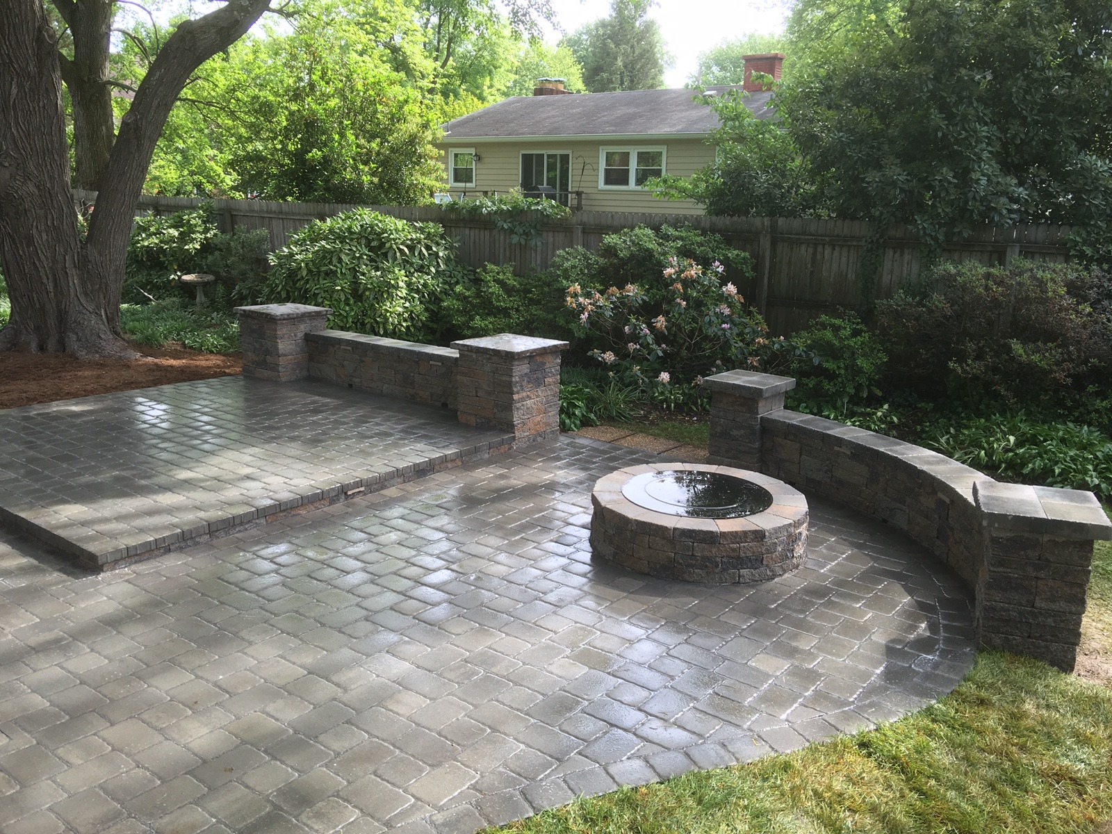 Knoxville Hardscapers - Outdoor Patios, Walkways, Water Features, Retaining Walls Knoxville