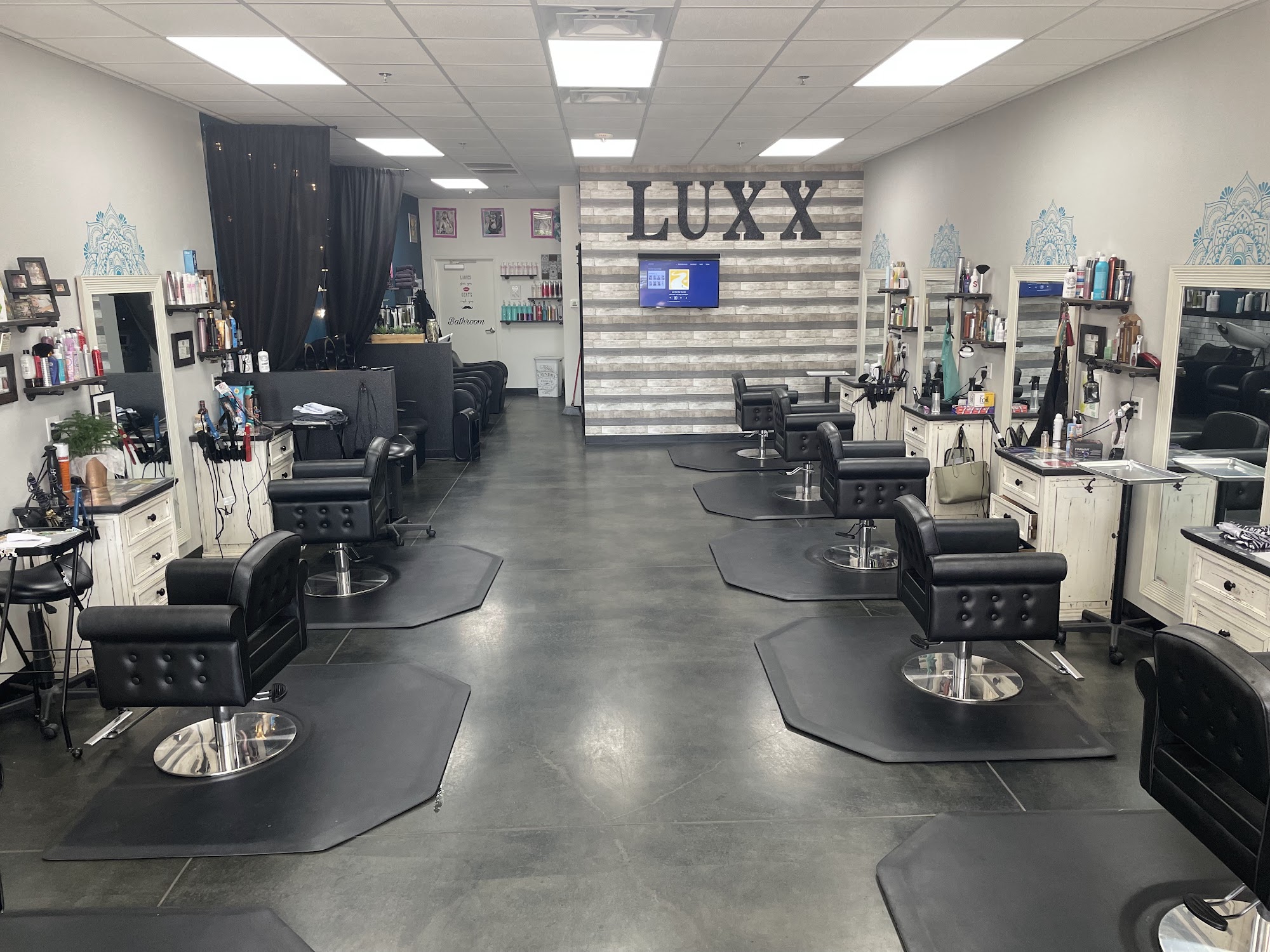 Luxx Hair Studio