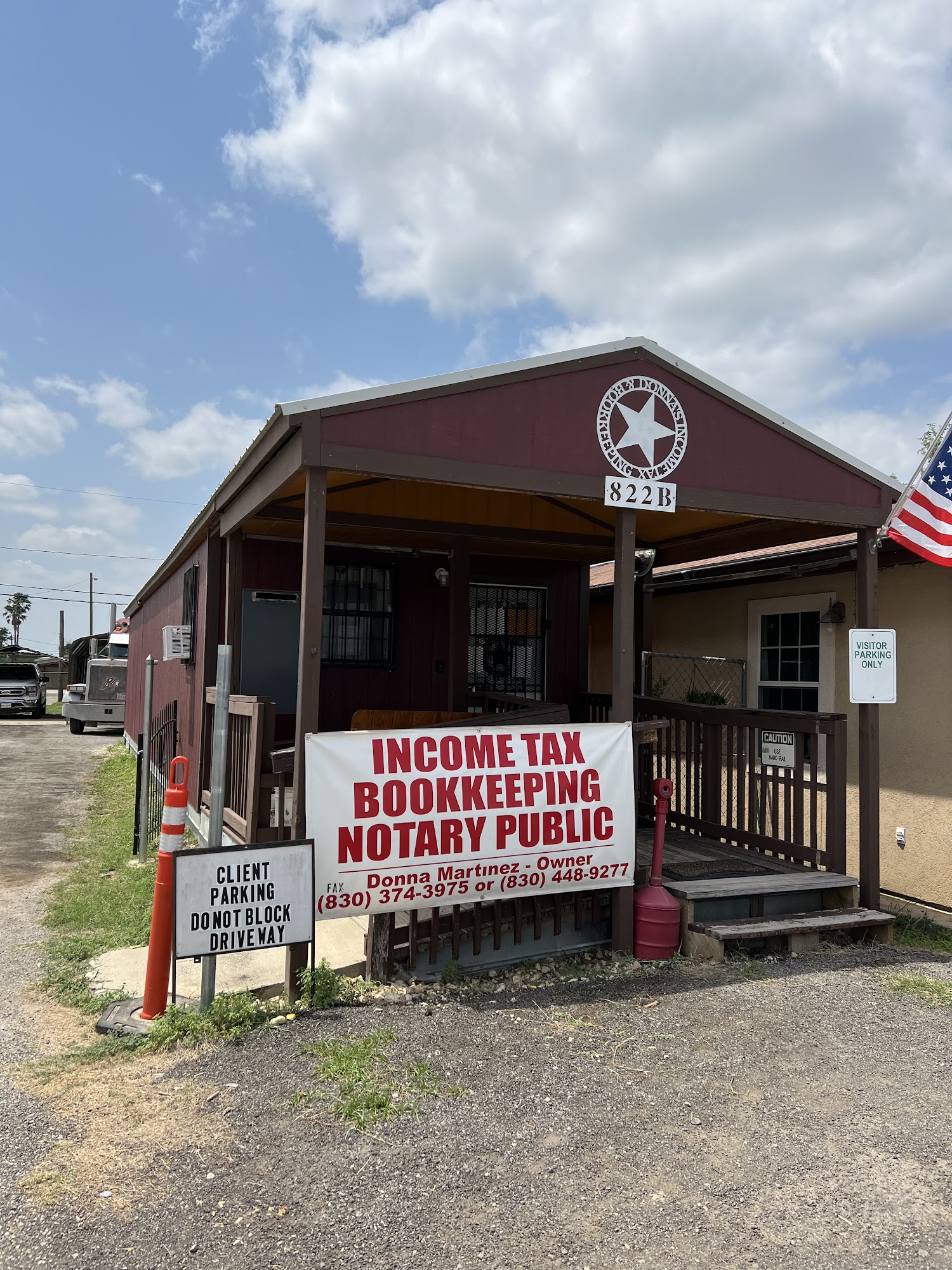 Donna's Income Tax & Bookkeeping 822B E Crockett St, Crystal City Texas 78839