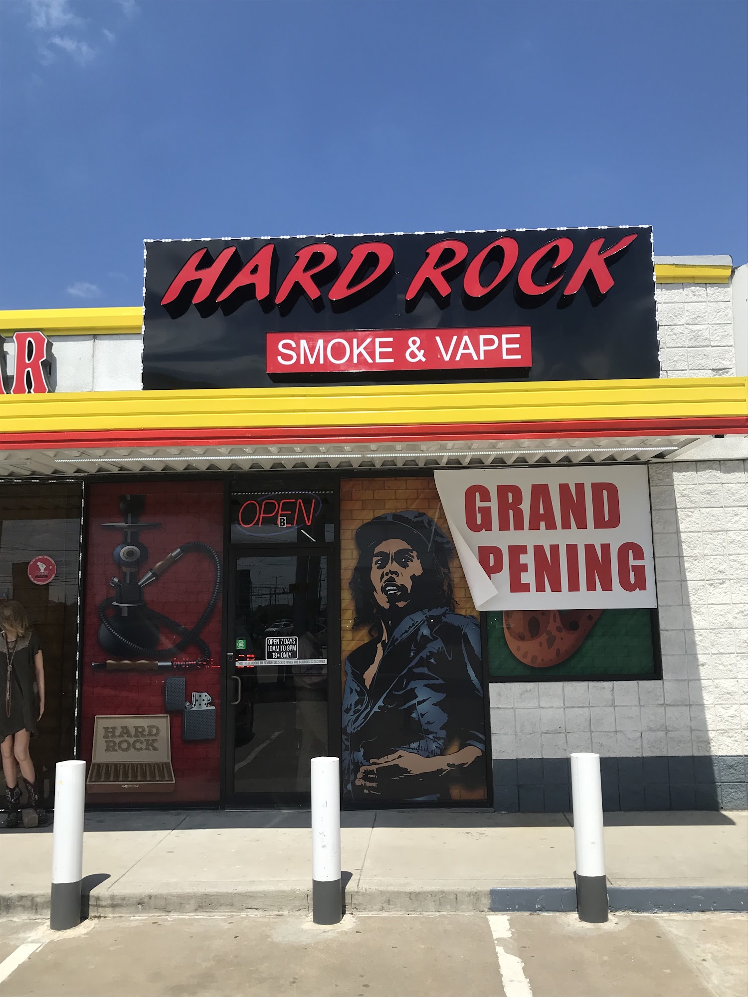 Hard Rock Smoke & Vape