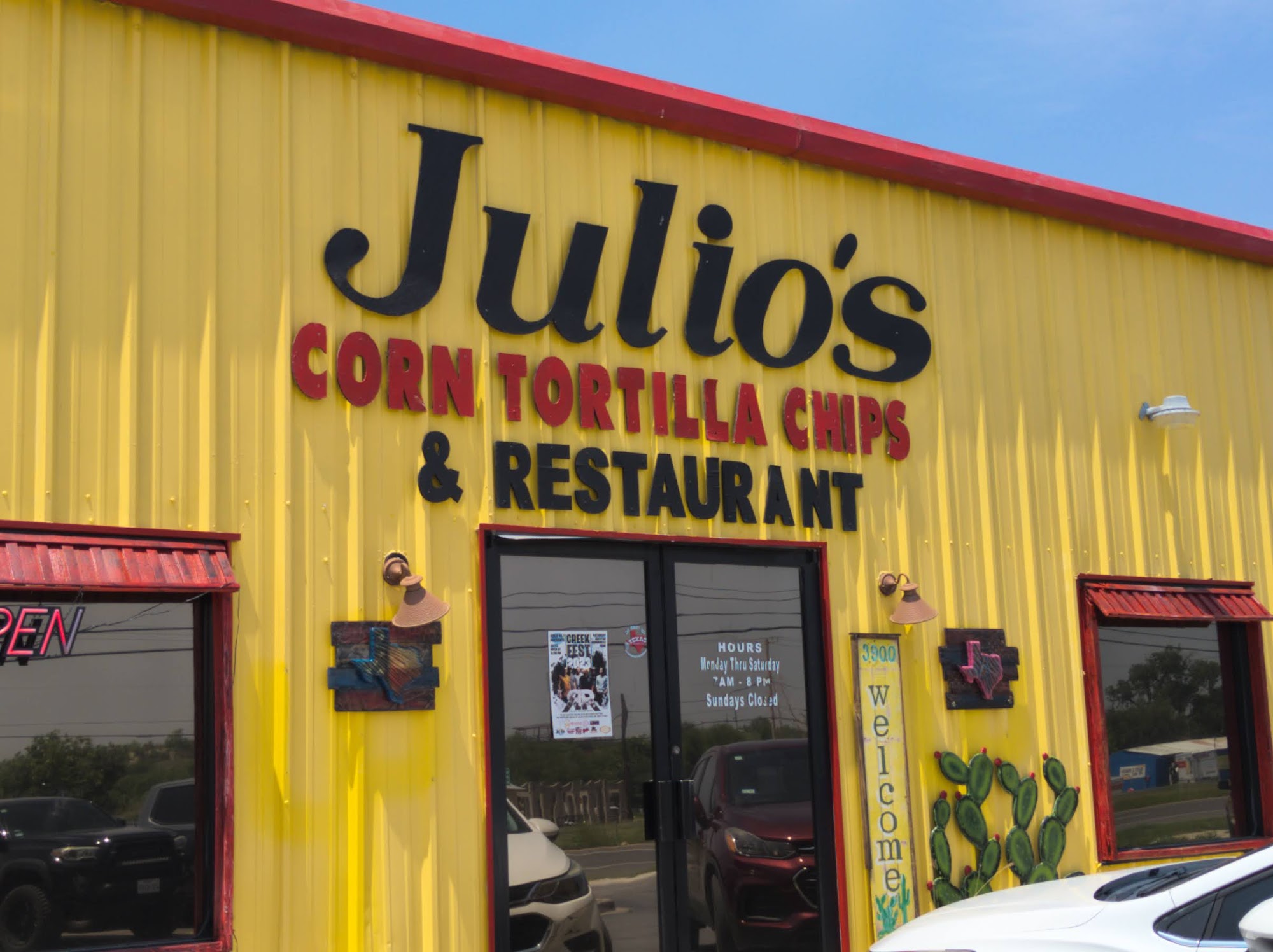 Julio's Seasoning & Corn Chips
