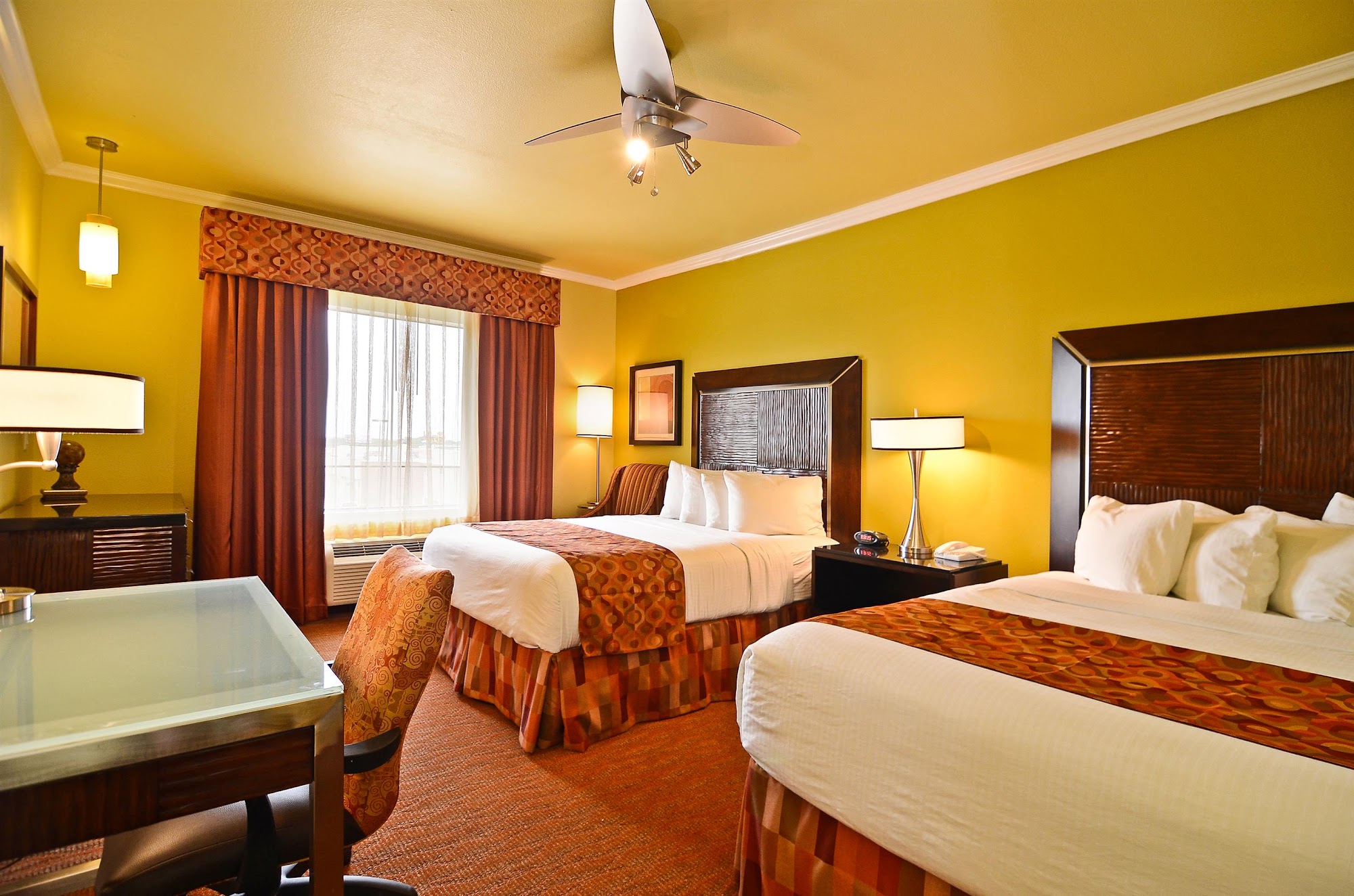 Best Western Plus Christopher Inn & Suites