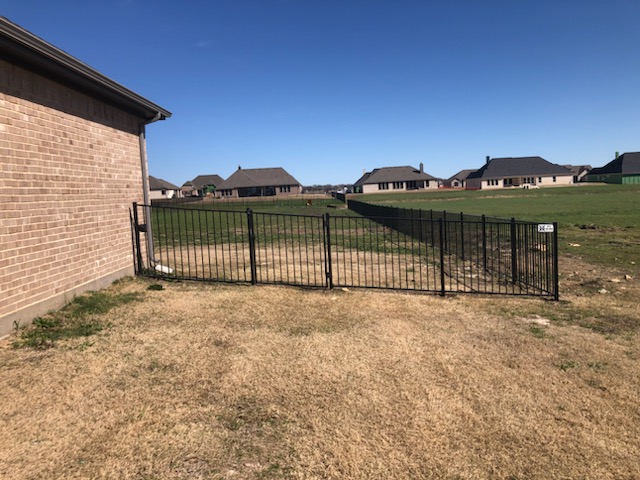 Sav-On Fence, LLC 17339 Gaffield Rd, Justin Texas 76247