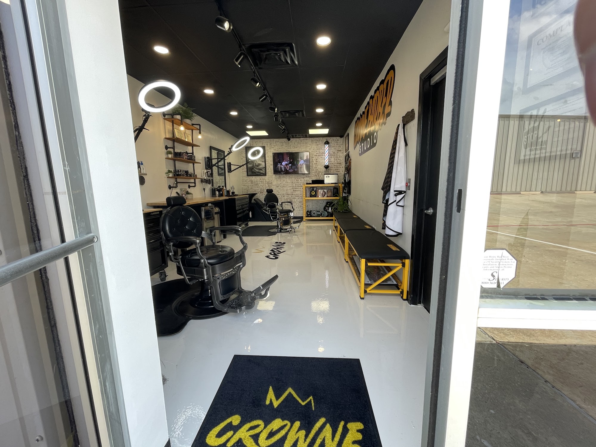 Crowne Barber Studio