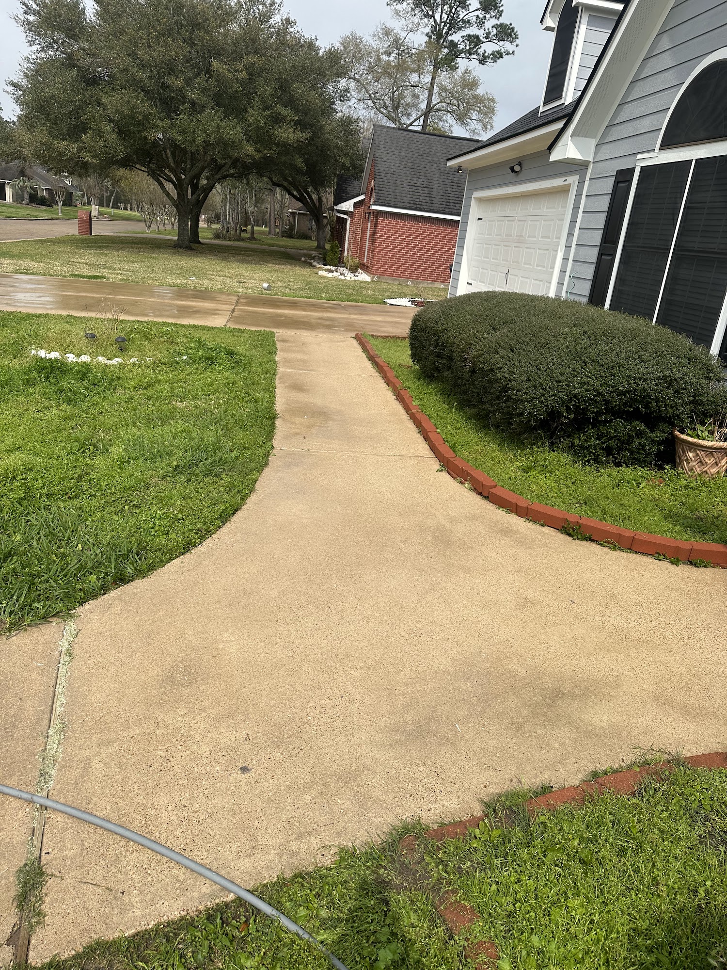 D & J's Pressure Washing And Window Cleaning Services 810 Seadrift Ct, La Marque Texas 77568