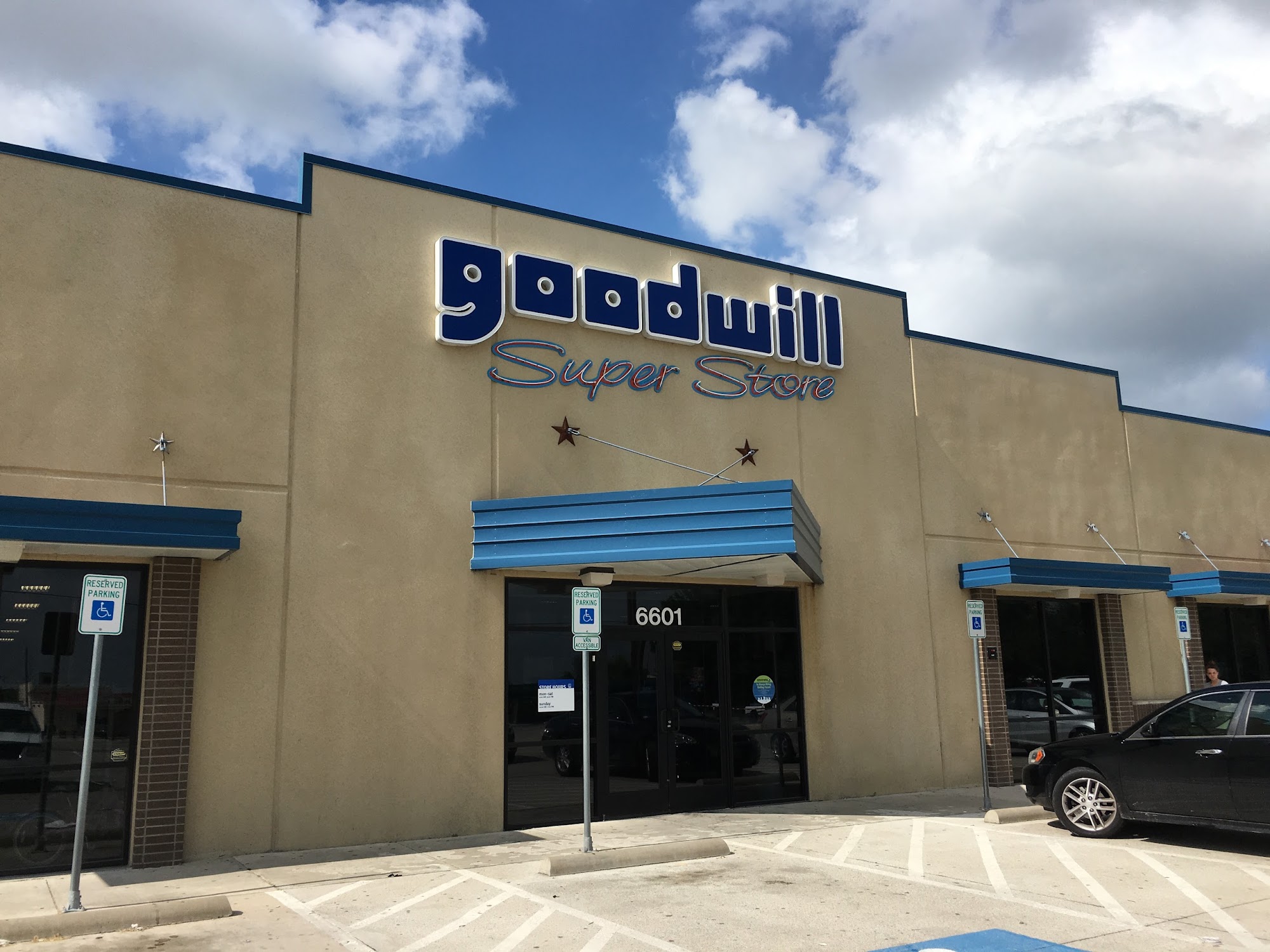 Goodwill Store - Lake Worth