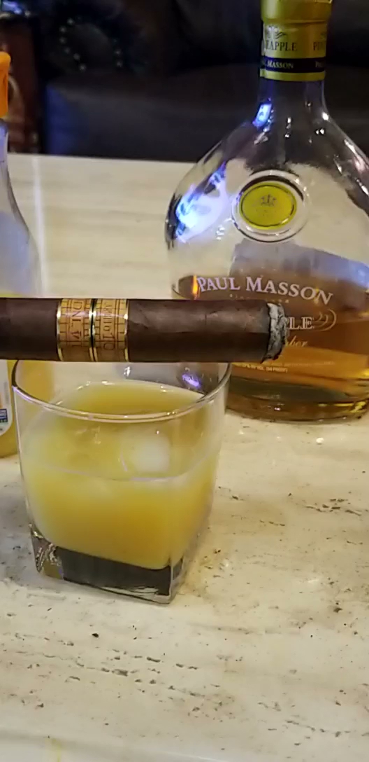 Maduro's Cigar Lounge