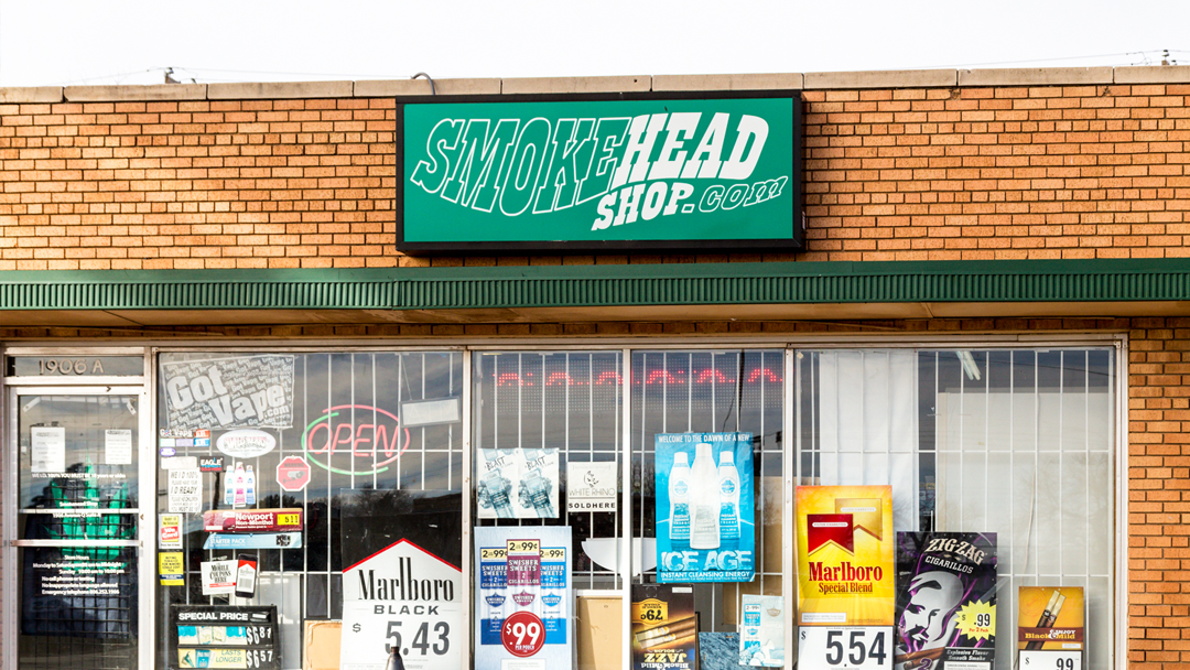Smokehead Shop - Ave Q